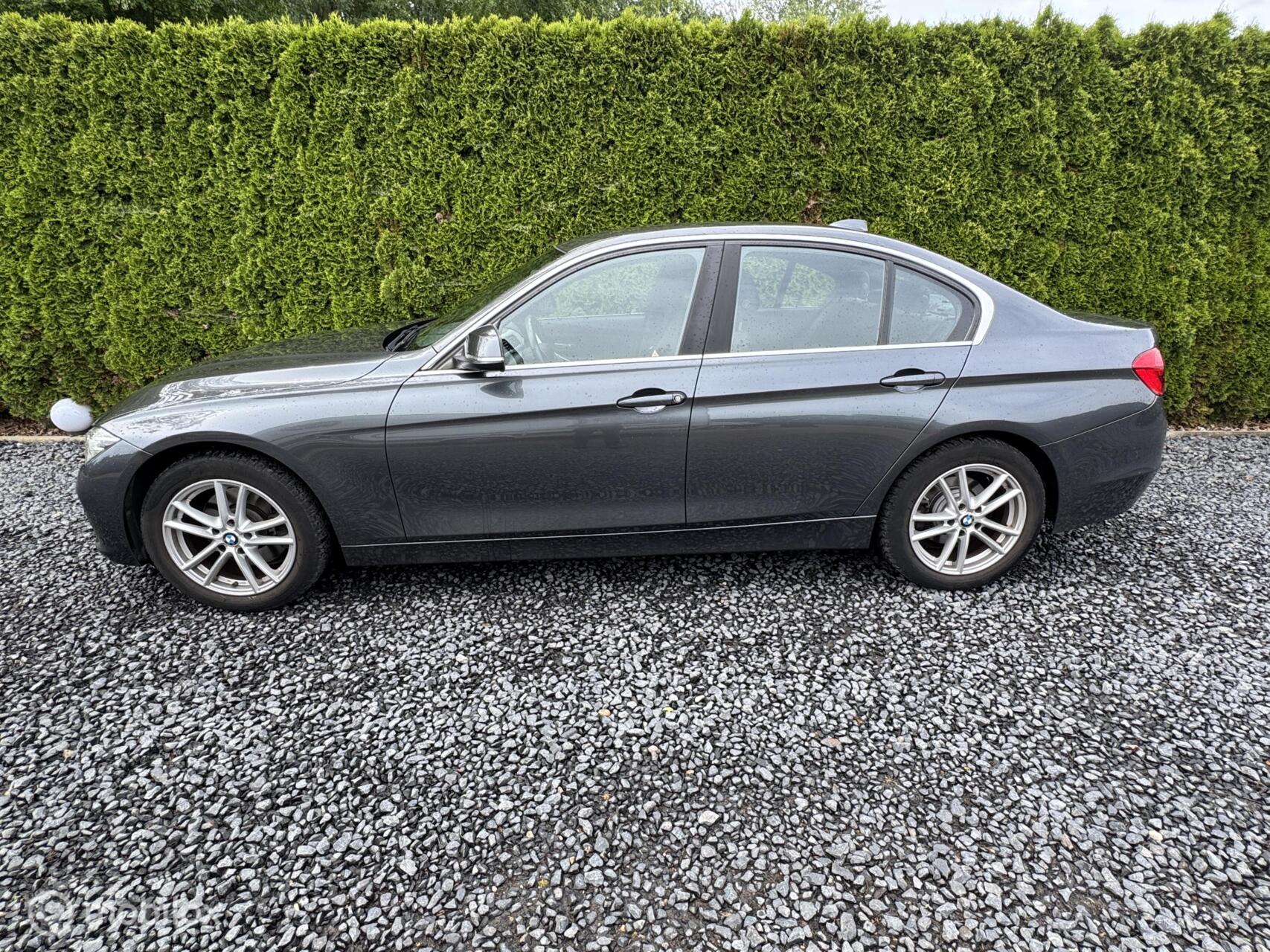 Foto van BMW 330i