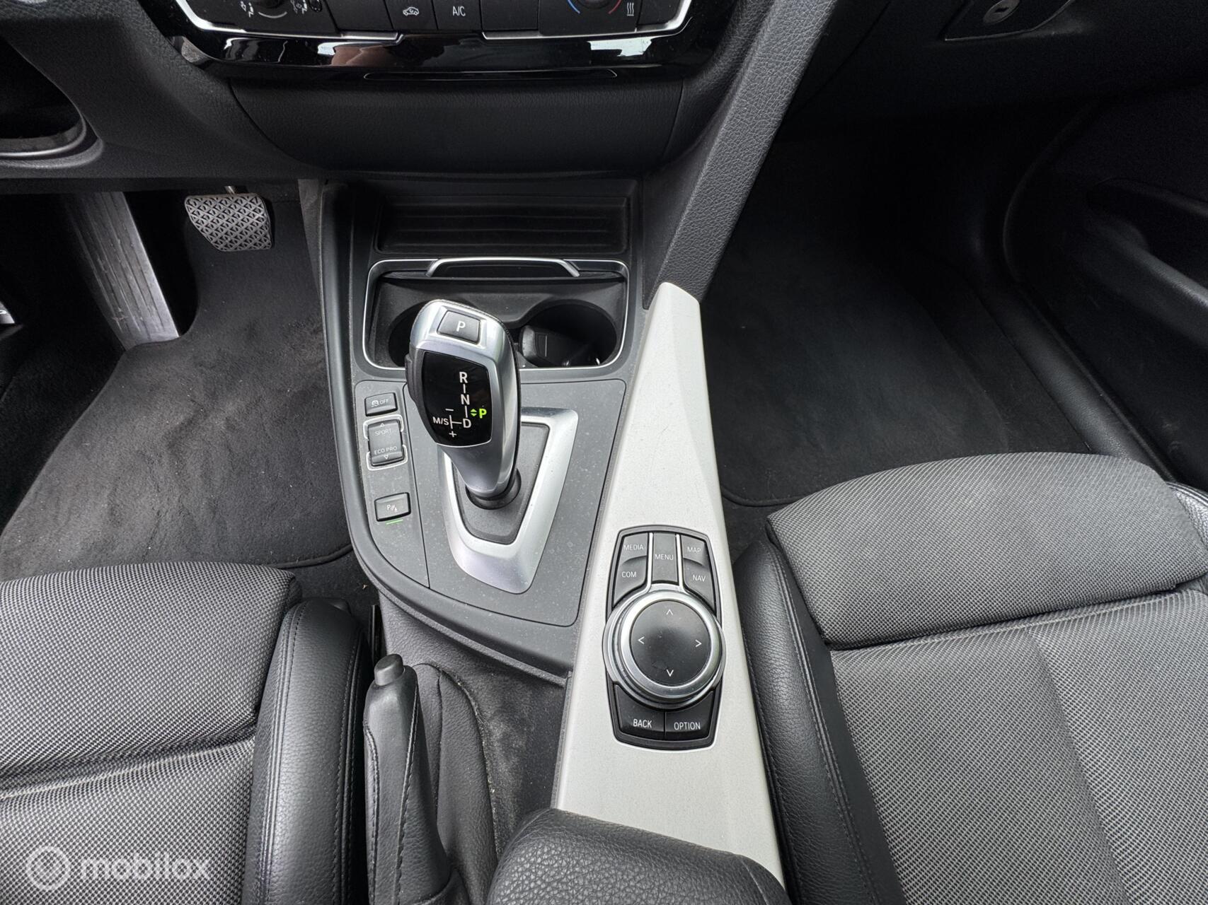 Foto van BMW 330i