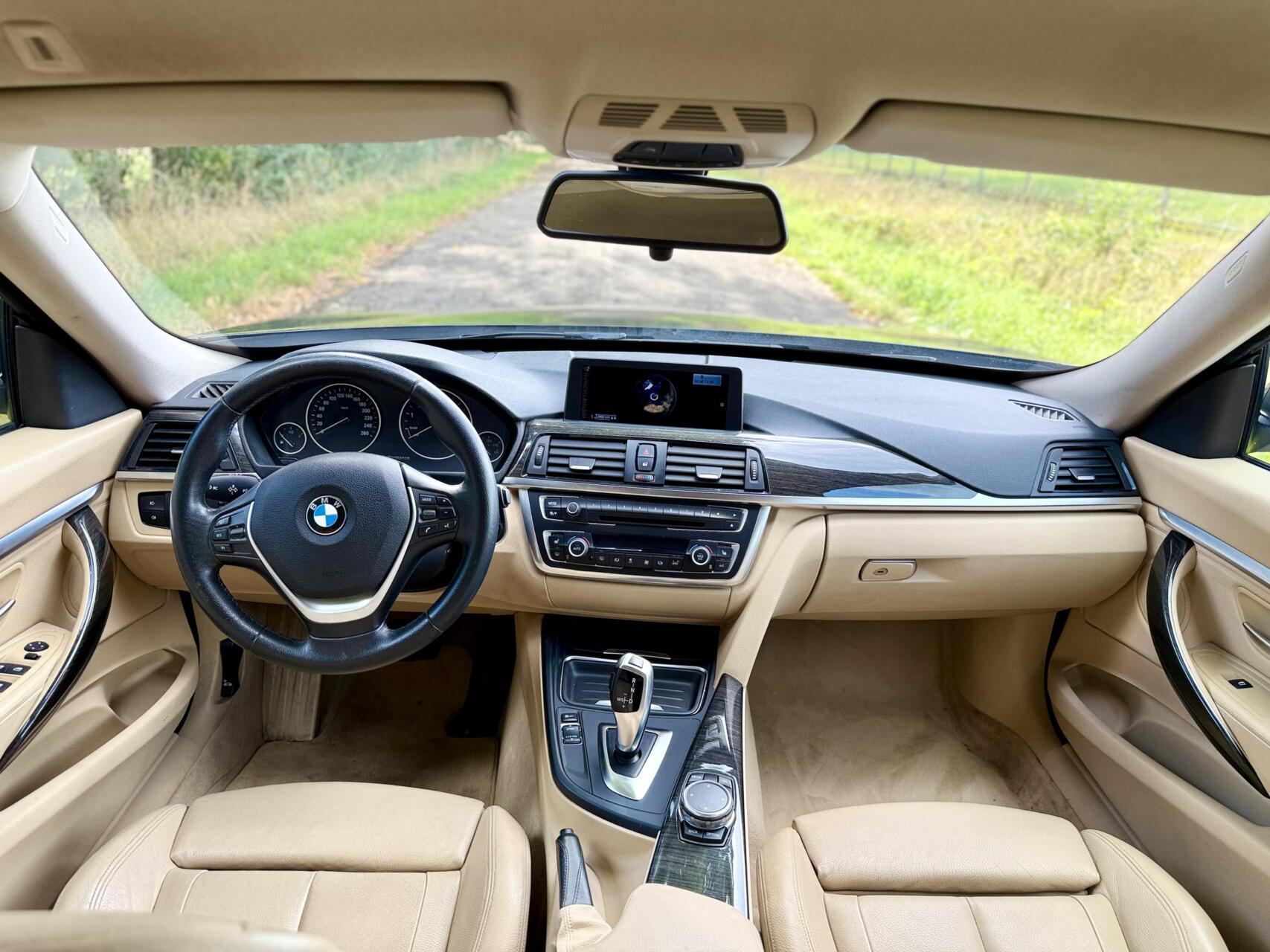Foto van BMW 320i