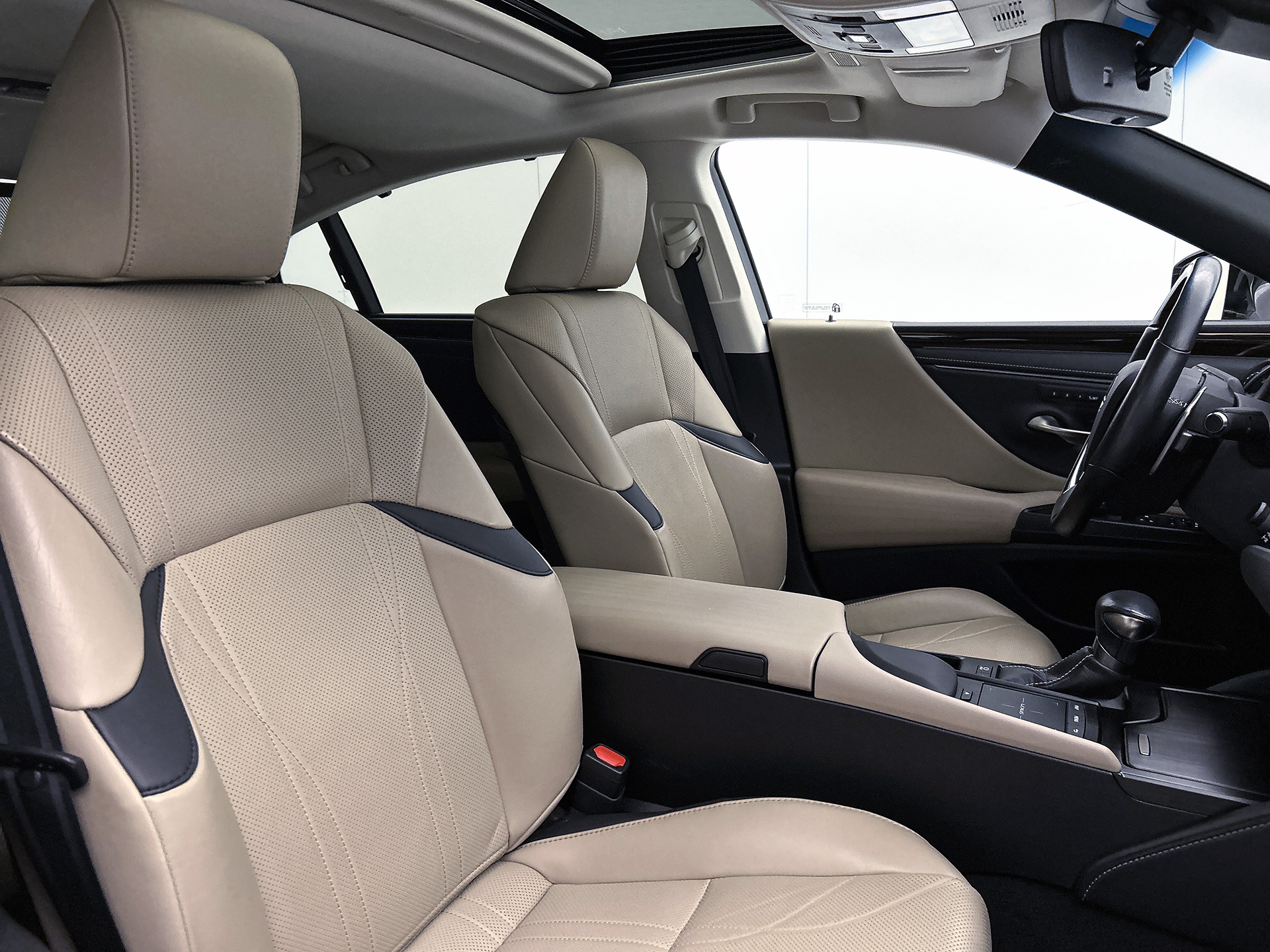 Foto van Lexus Lexus Es300h