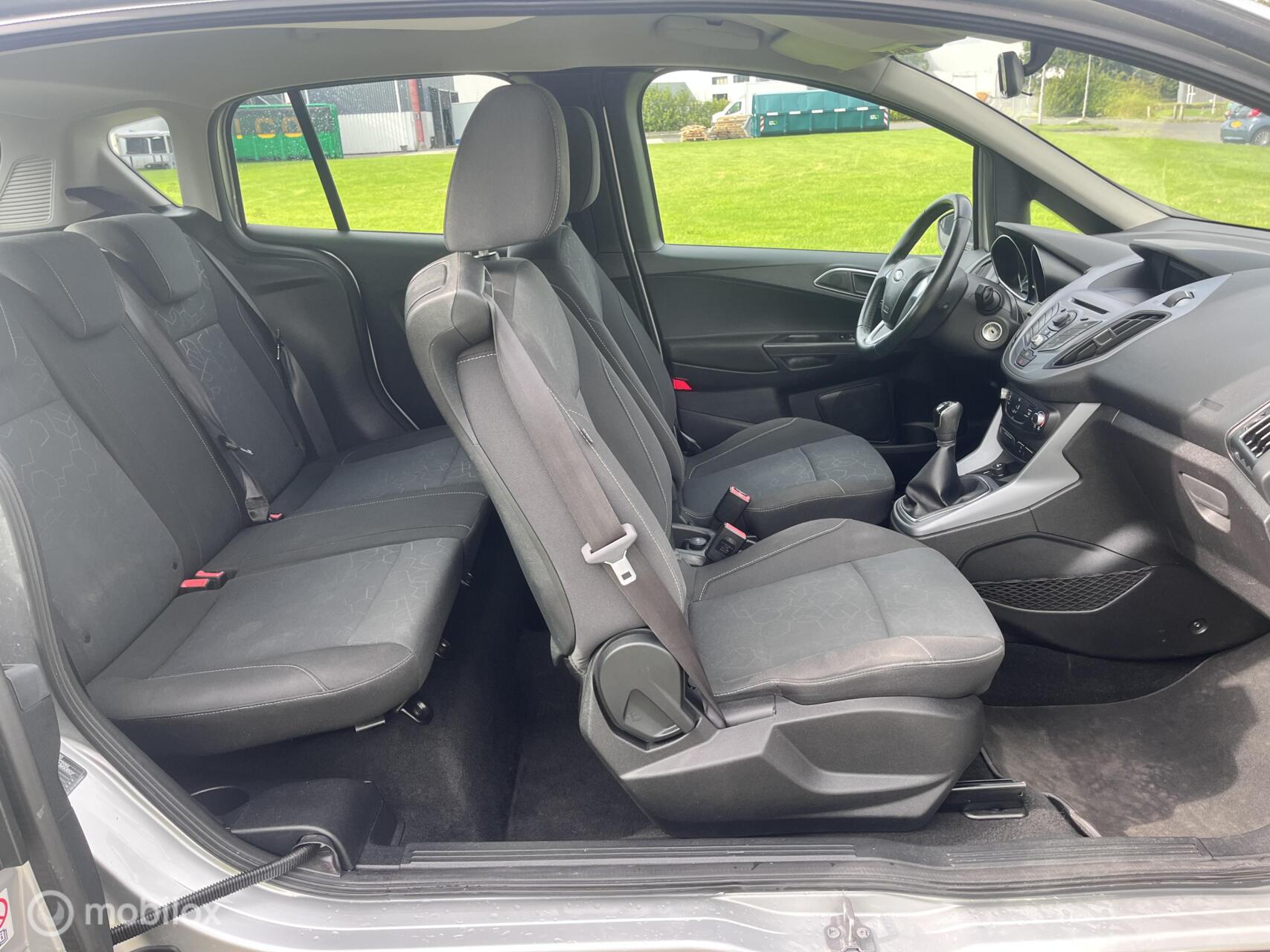 Foto van Ford B-max
