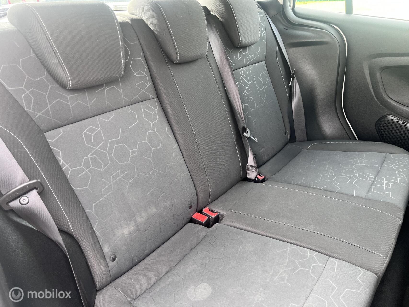 Foto van Ford B-max