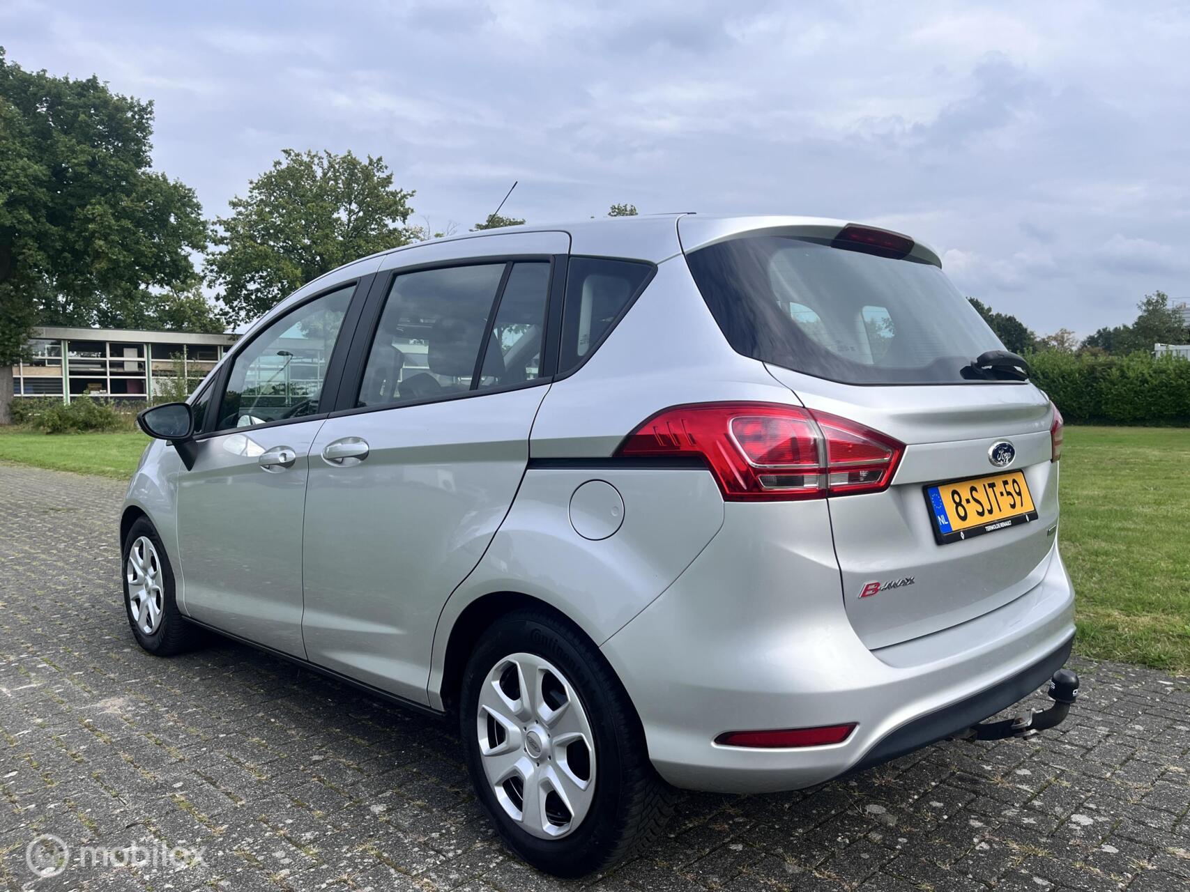 Foto van Ford B-max