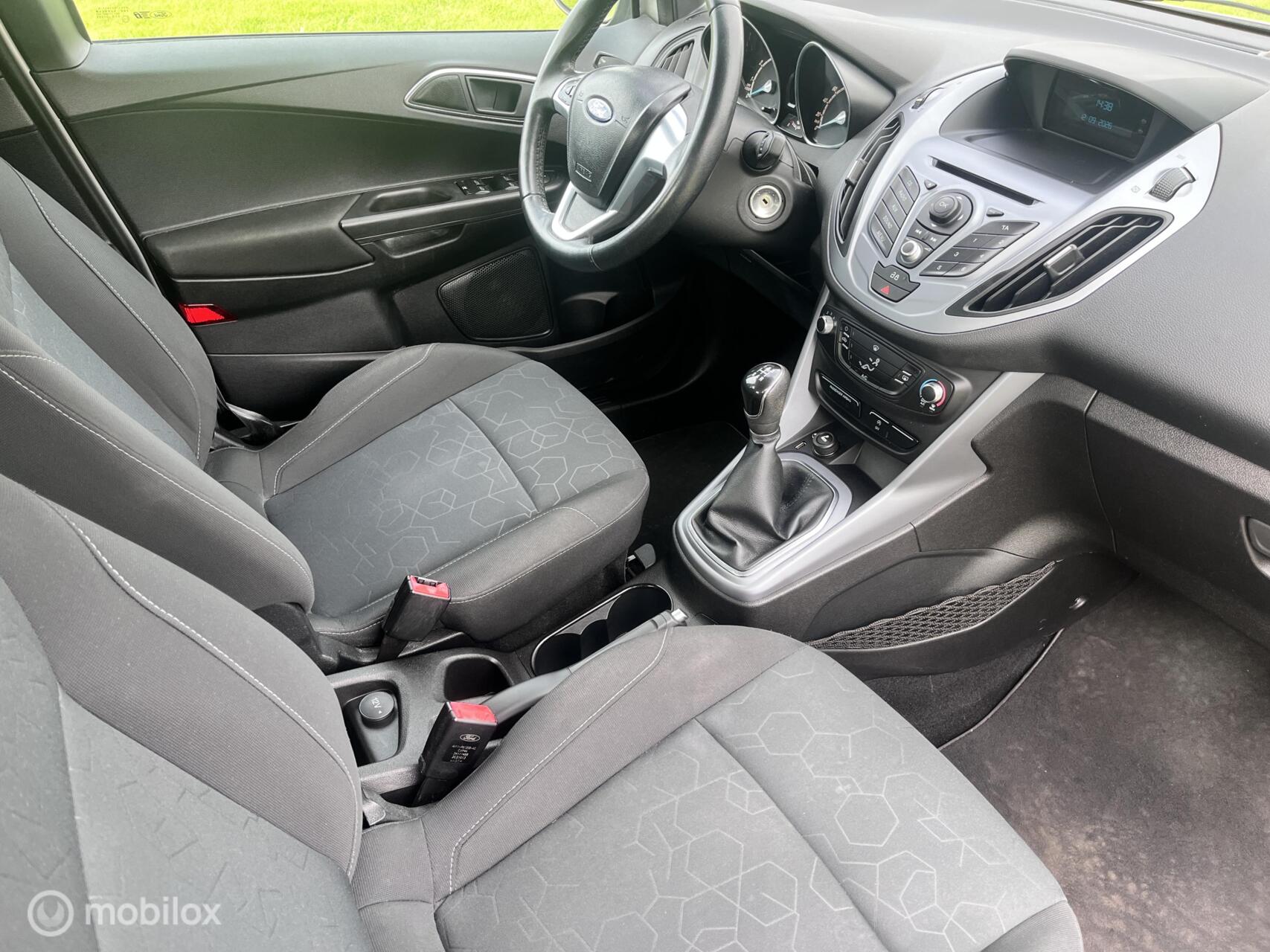 Foto van Ford B-max