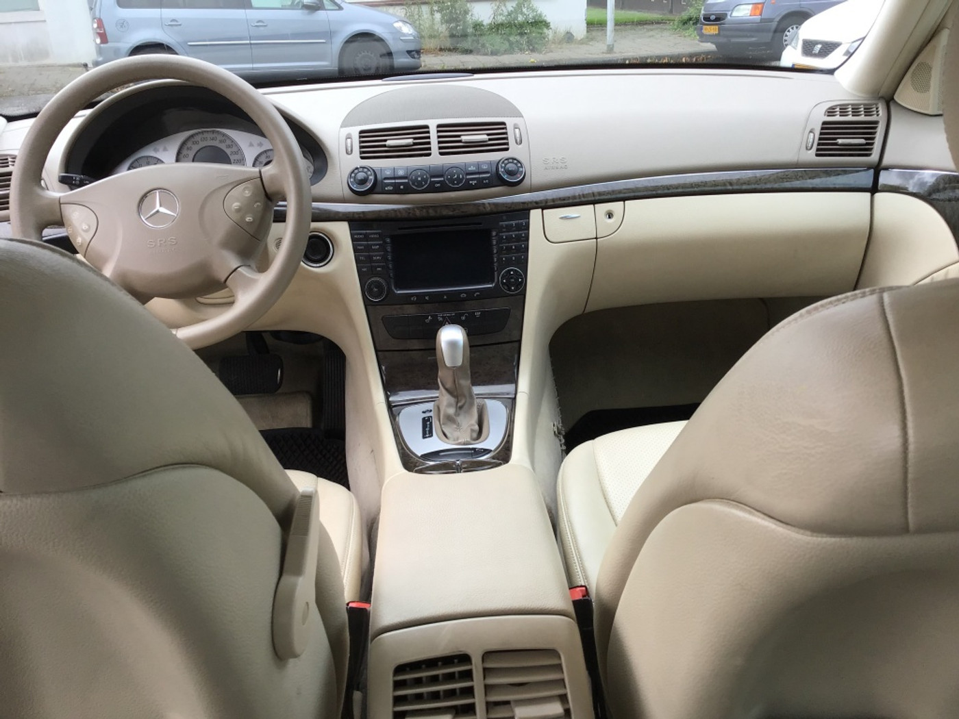 Foto van Mercedes-Benz E 280