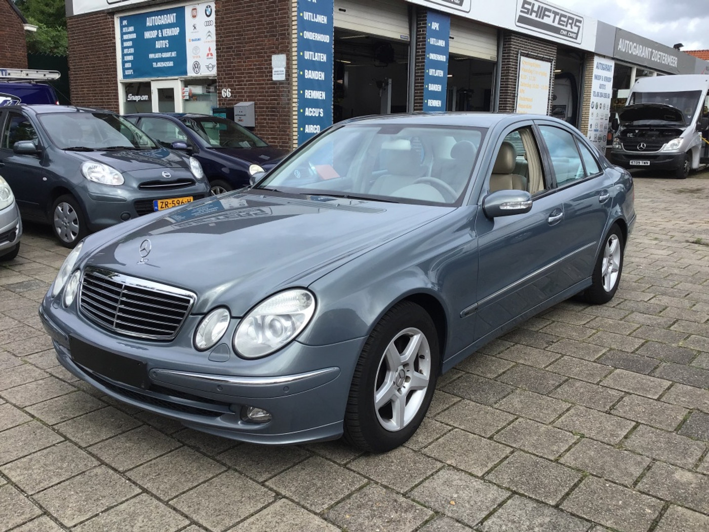 Foto van Mercedes-Benz E 280