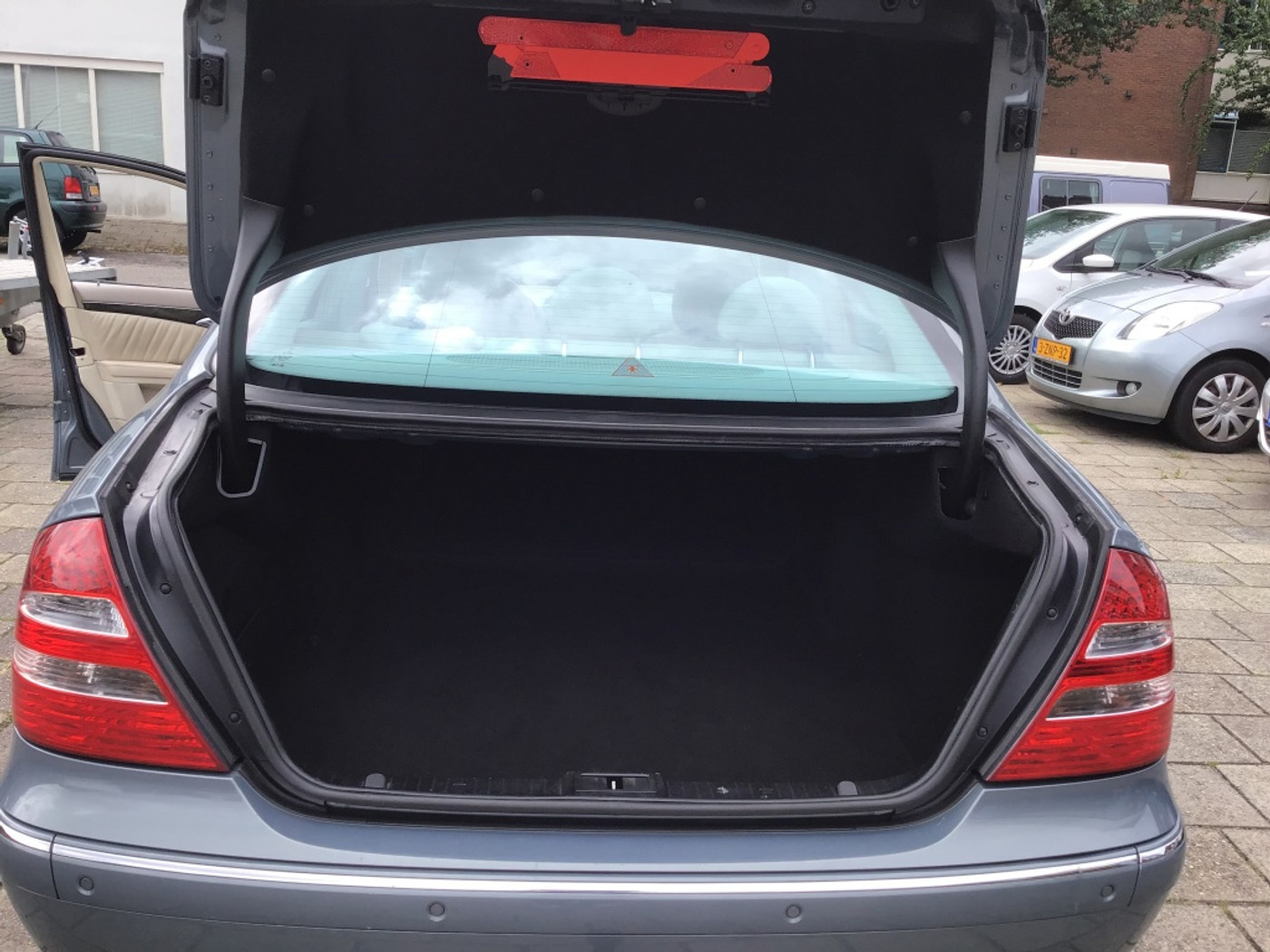Foto van Mercedes-Benz E 280