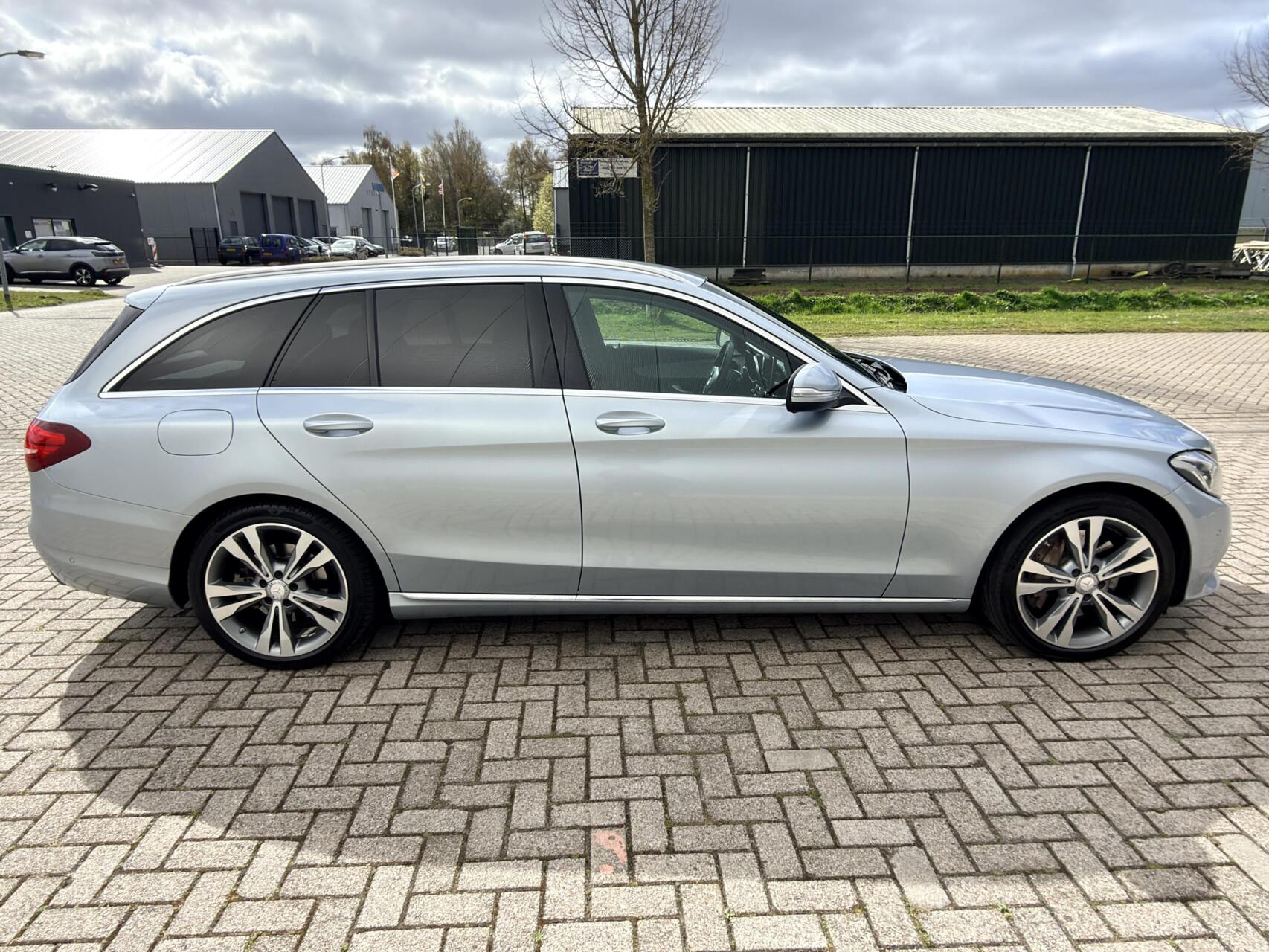 Foto van Mercedes-Benz C 350 E