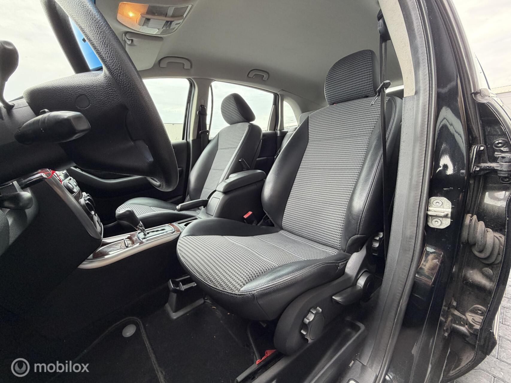Foto van Mercedes-Benz B 200