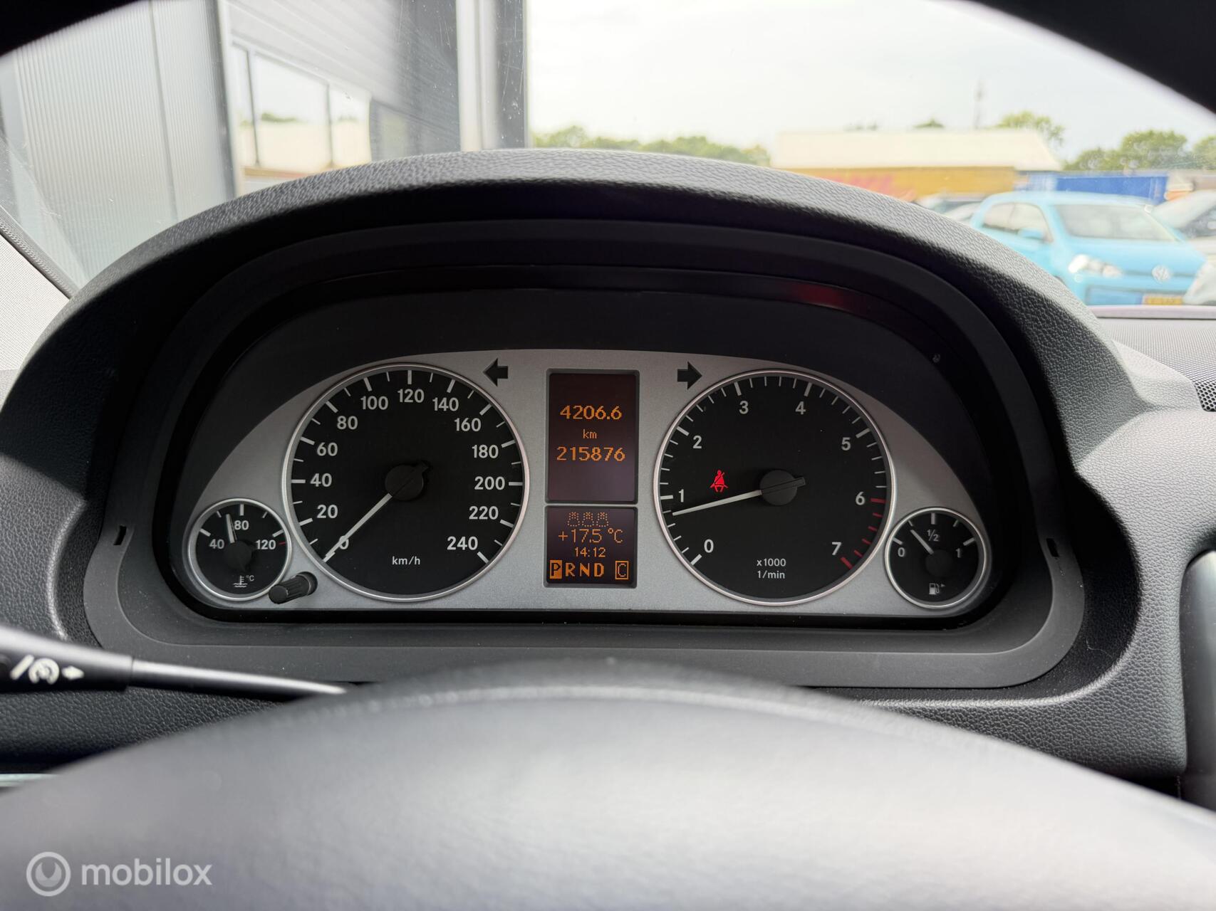 Foto van Mercedes-Benz B 200