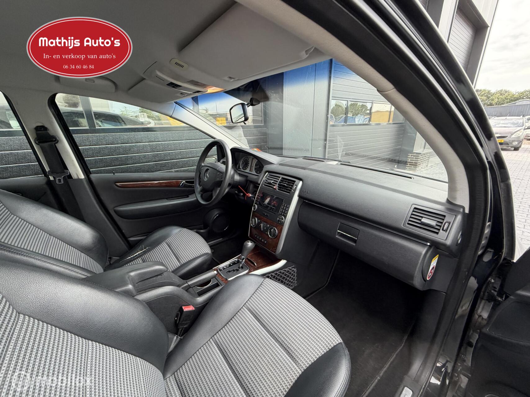 Foto van Mercedes-Benz B 200