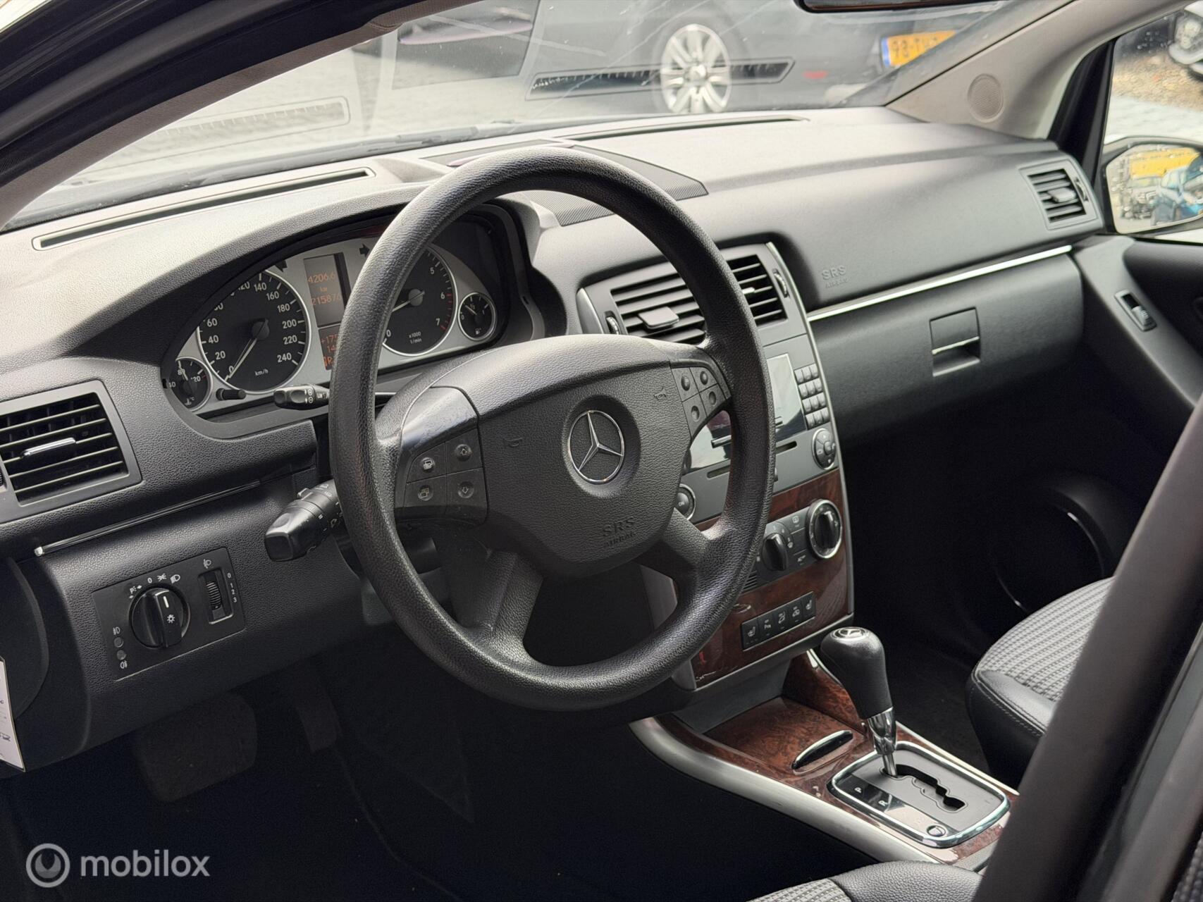 Foto van Mercedes-Benz B 200