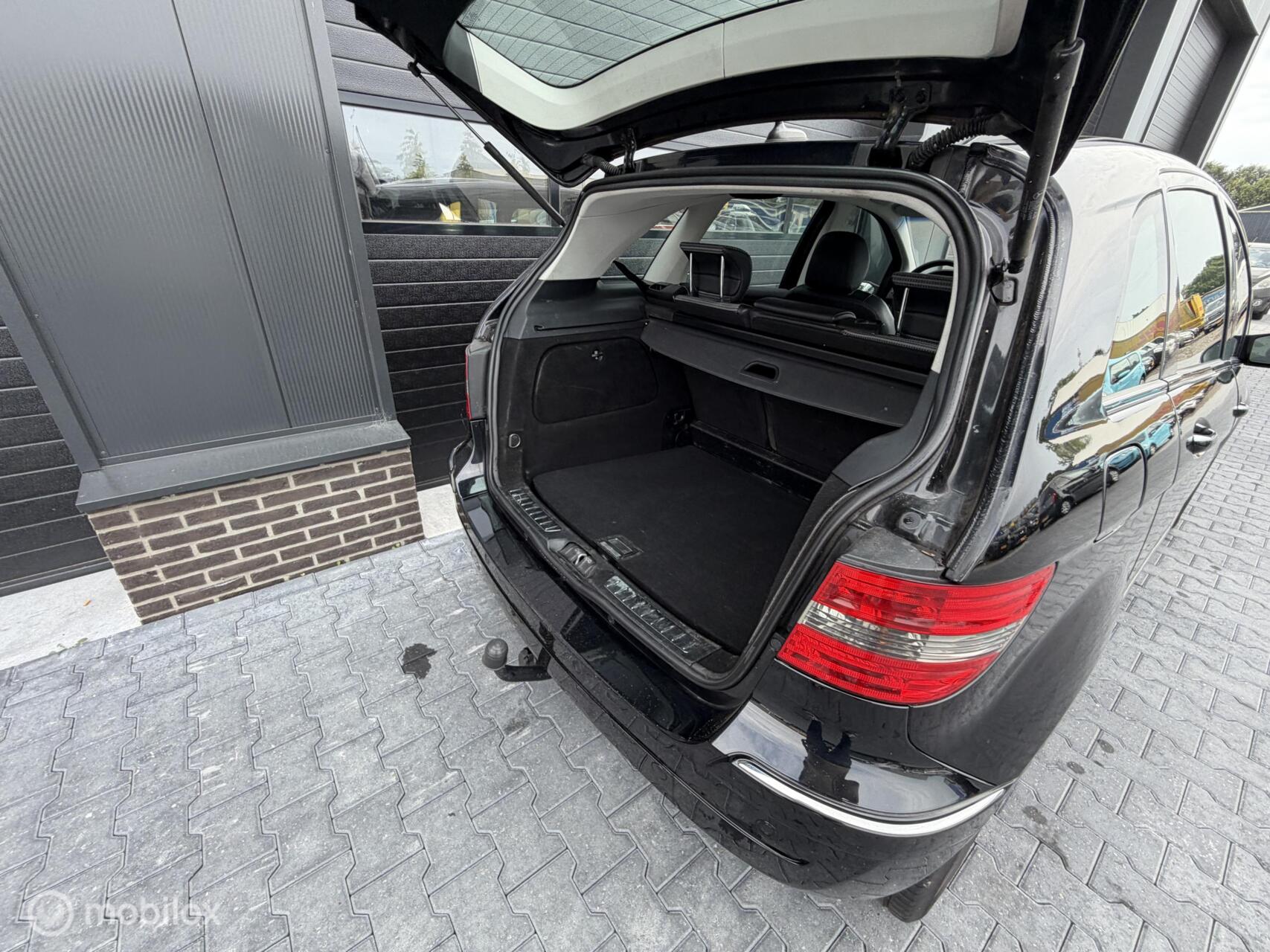 Foto van Mercedes-Benz B 200