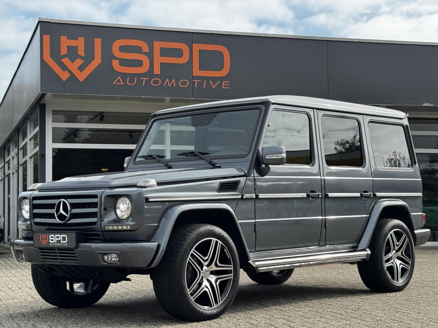 Mercedes-Benz G-klasse 350 CDI Lang 2010 - voorkant