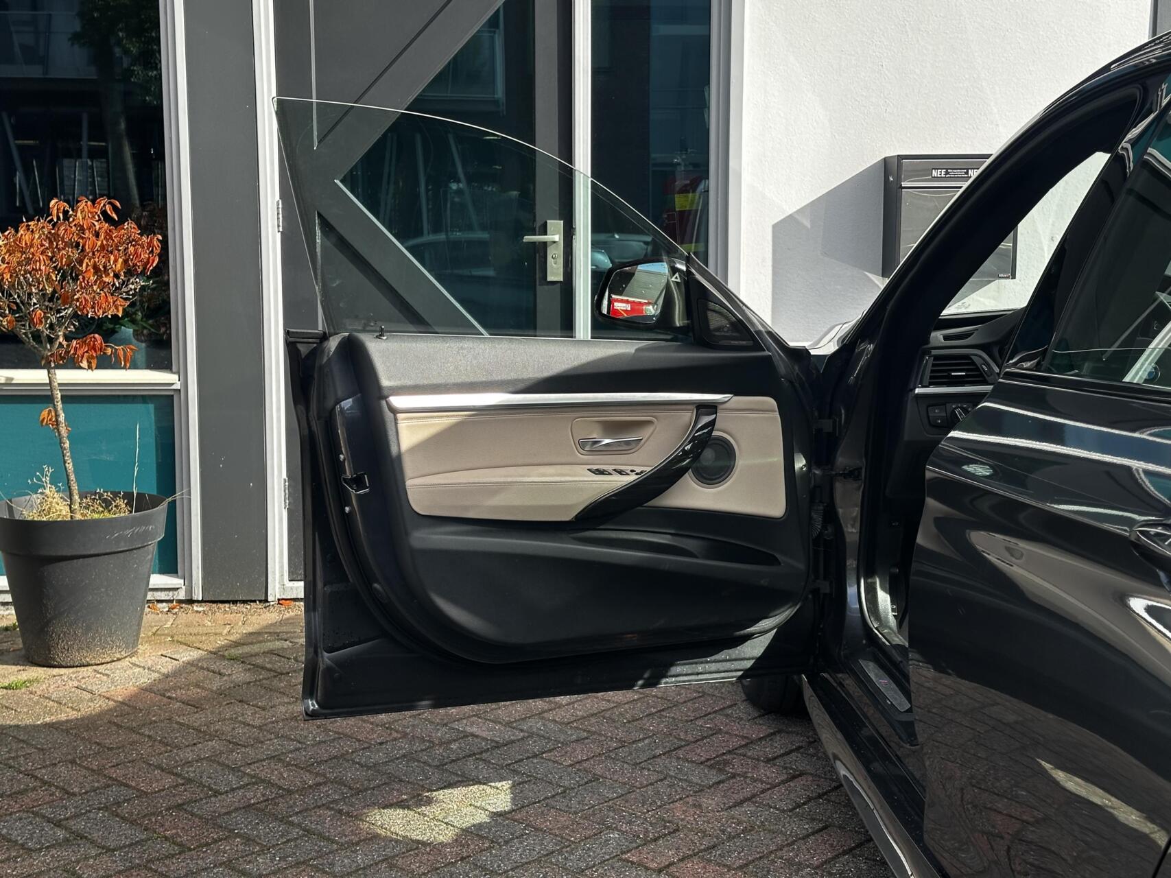 Foto van BMW 328i