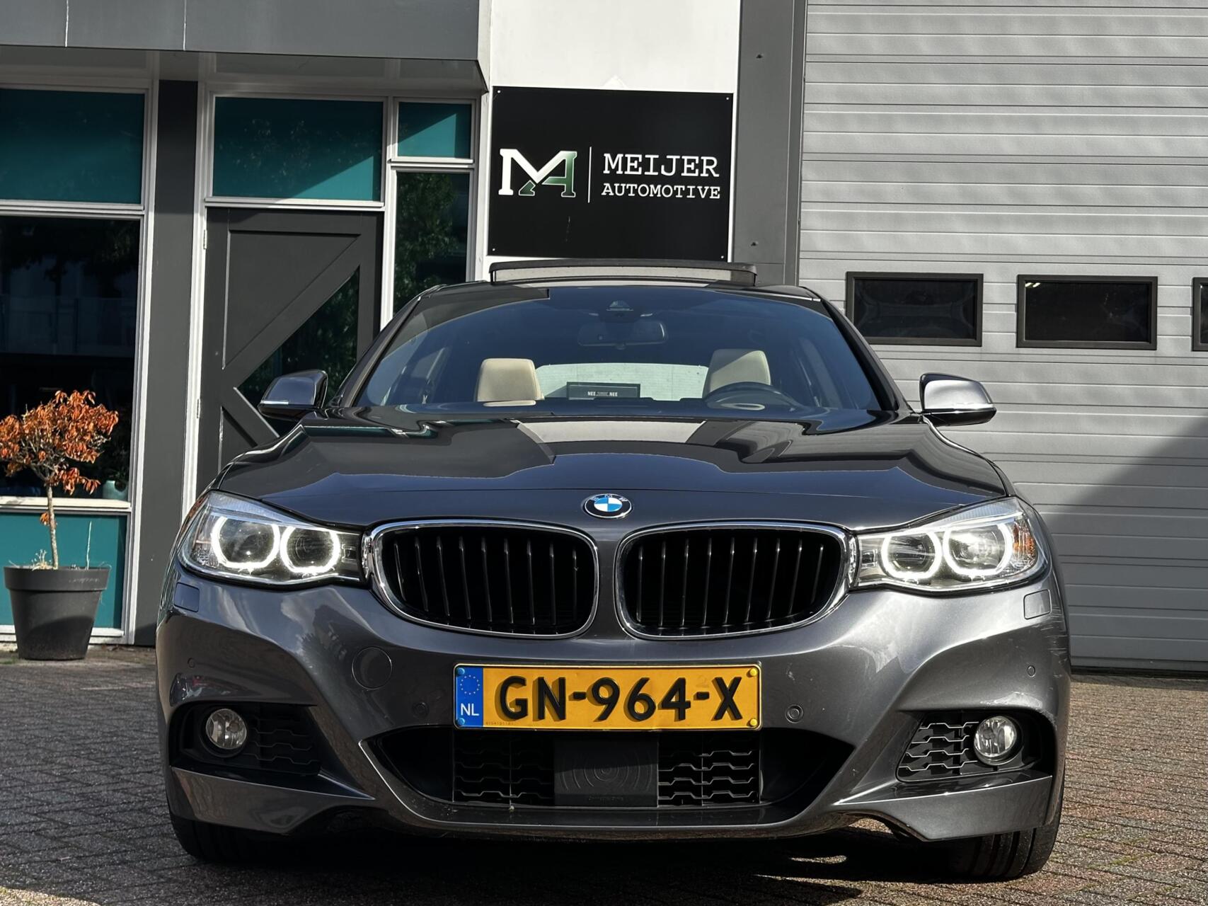 Foto van BMW 328i