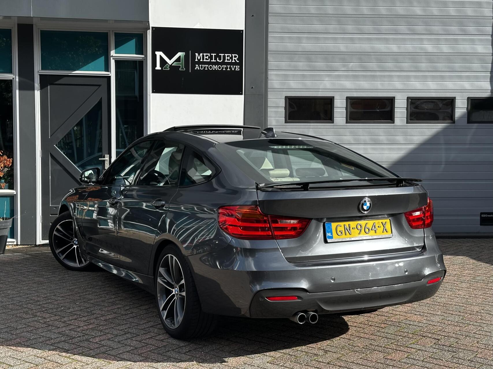 Foto van BMW 328i