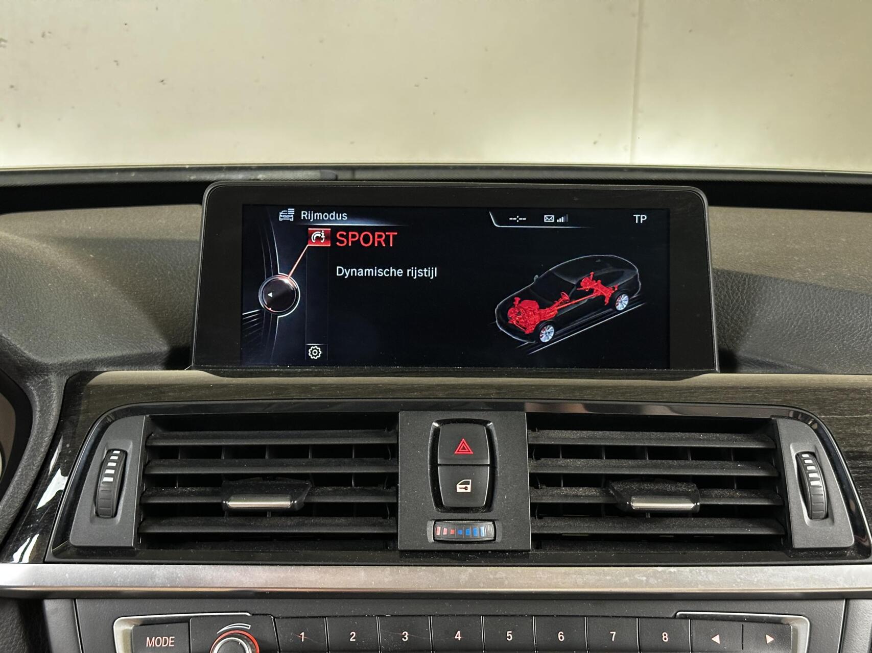 Foto van BMW 328i