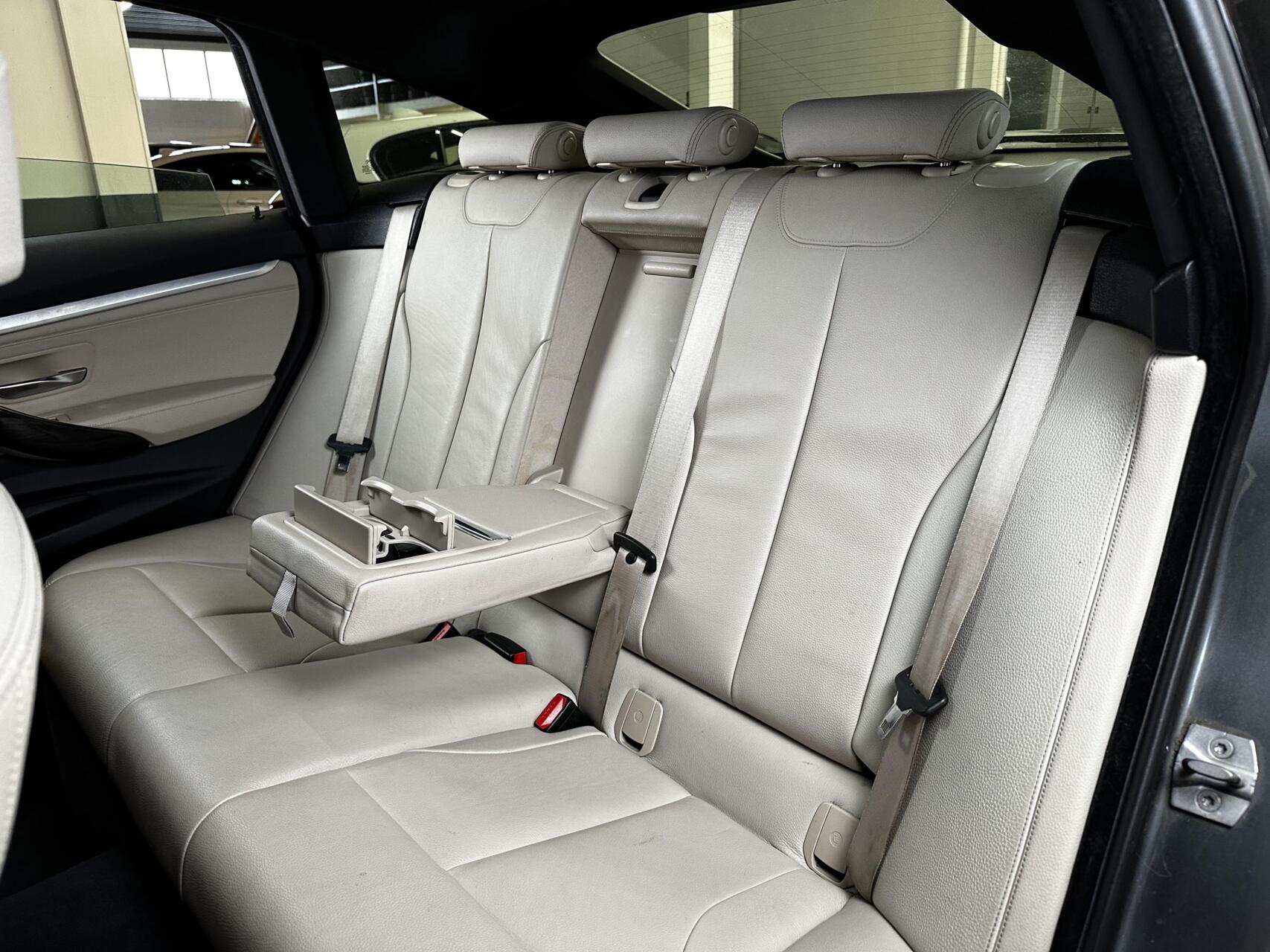 Foto van BMW 328i