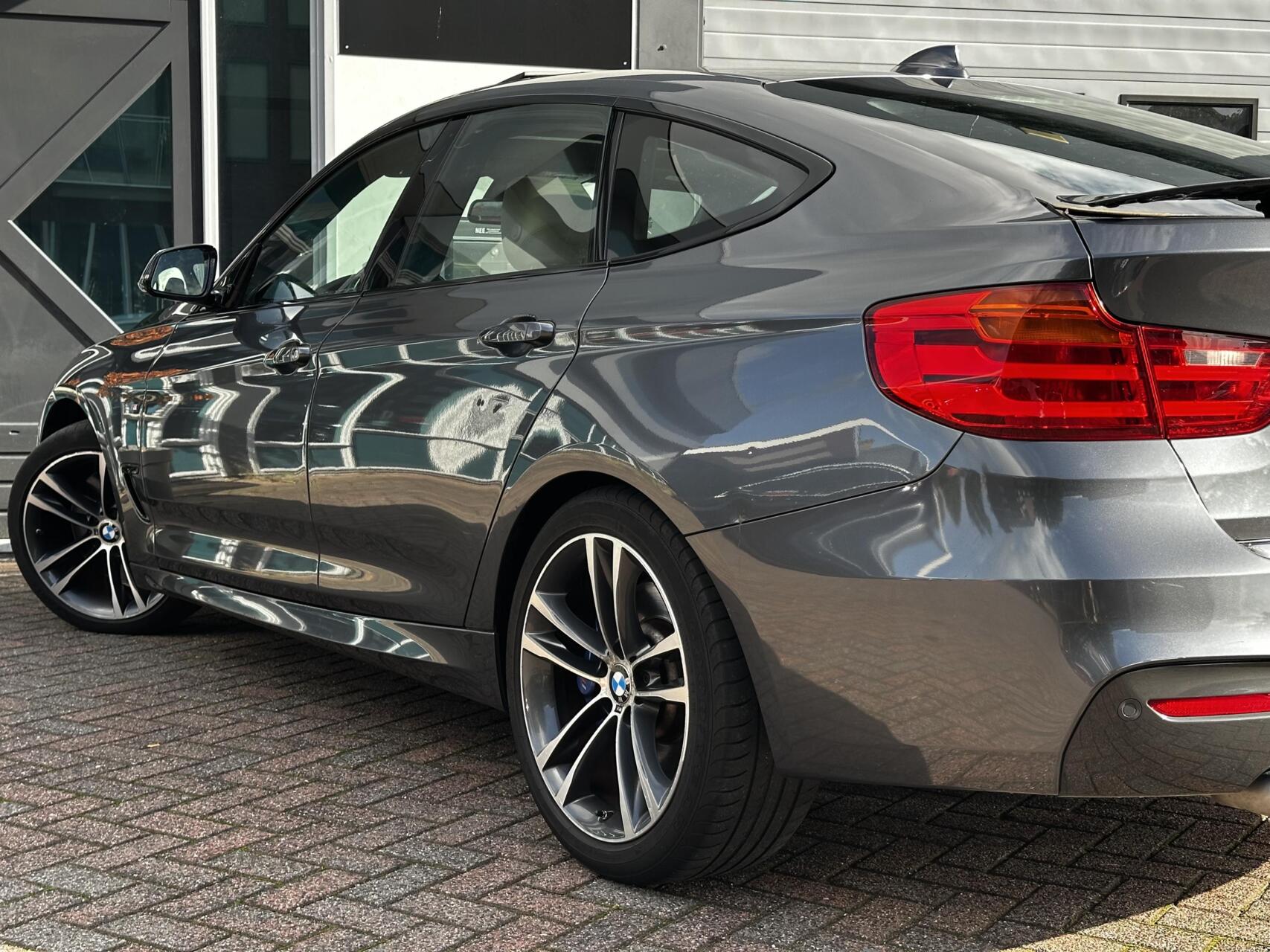 Foto van BMW 328i
