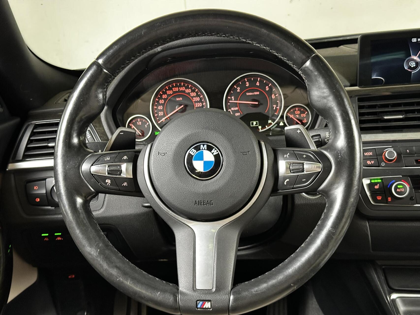 Foto van BMW 328i
