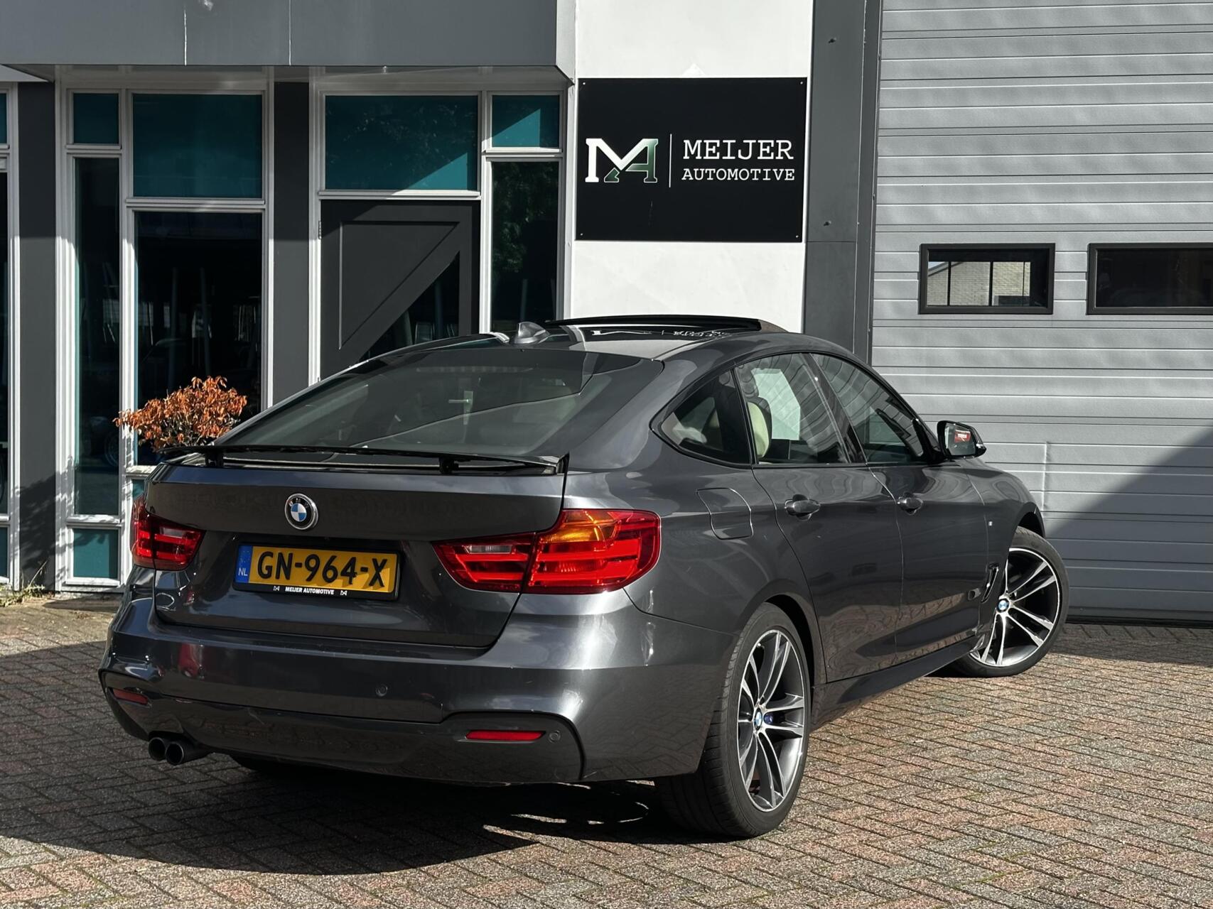 Foto van BMW 328i