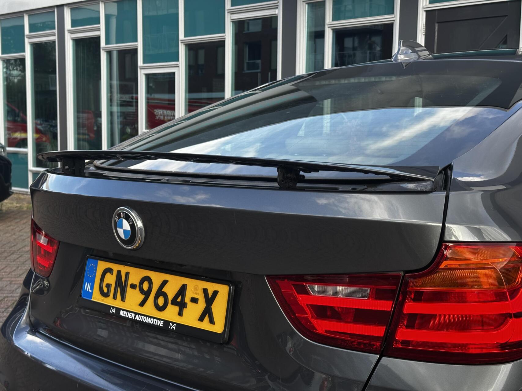 Foto van BMW 328i