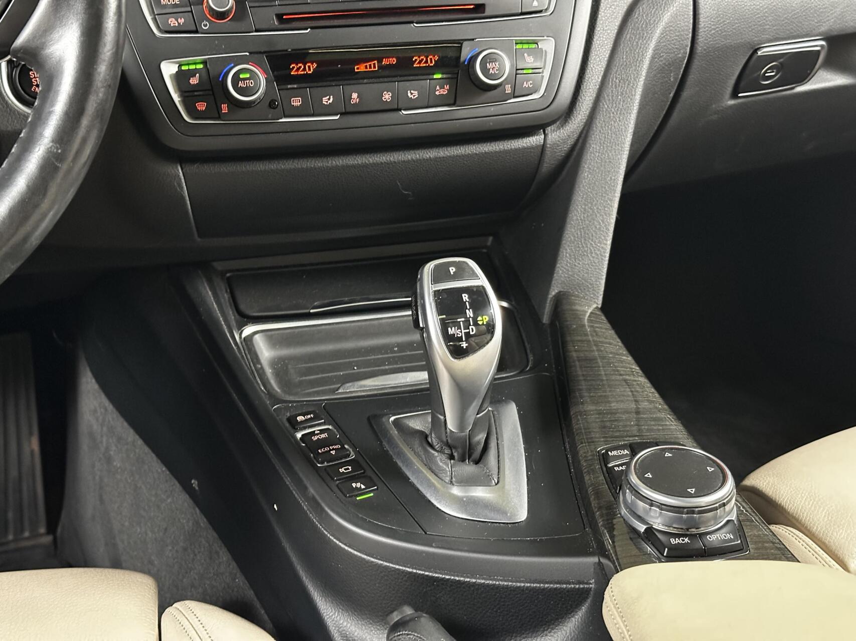Foto van BMW 328i