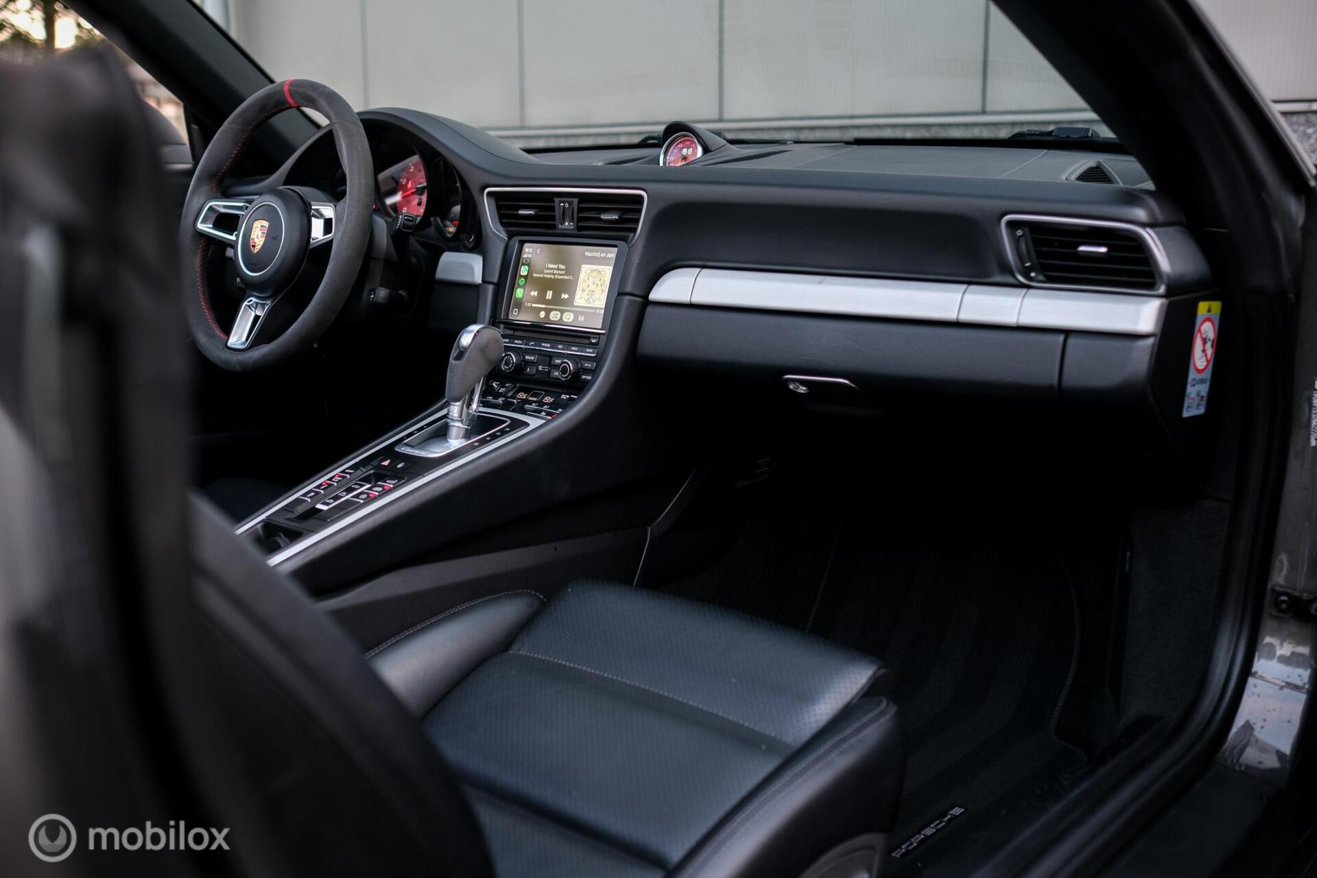 Foto van Porsche 911 Carrera 4s
