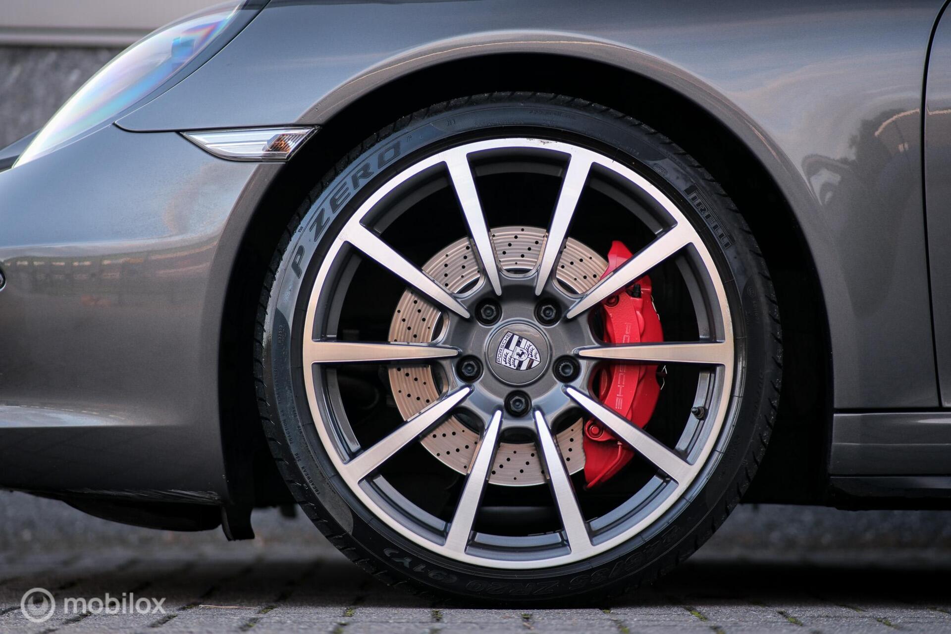 Foto van Porsche 911 Carrera 4s