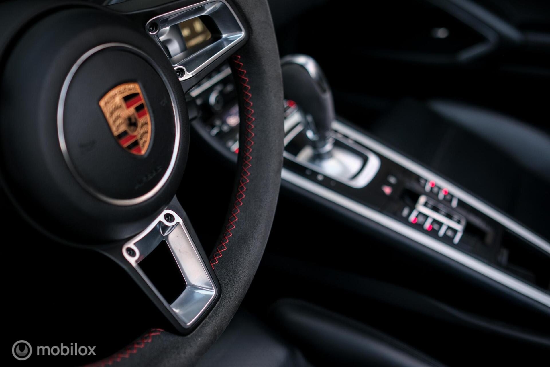 Foto van Porsche 911 Carrera 4s