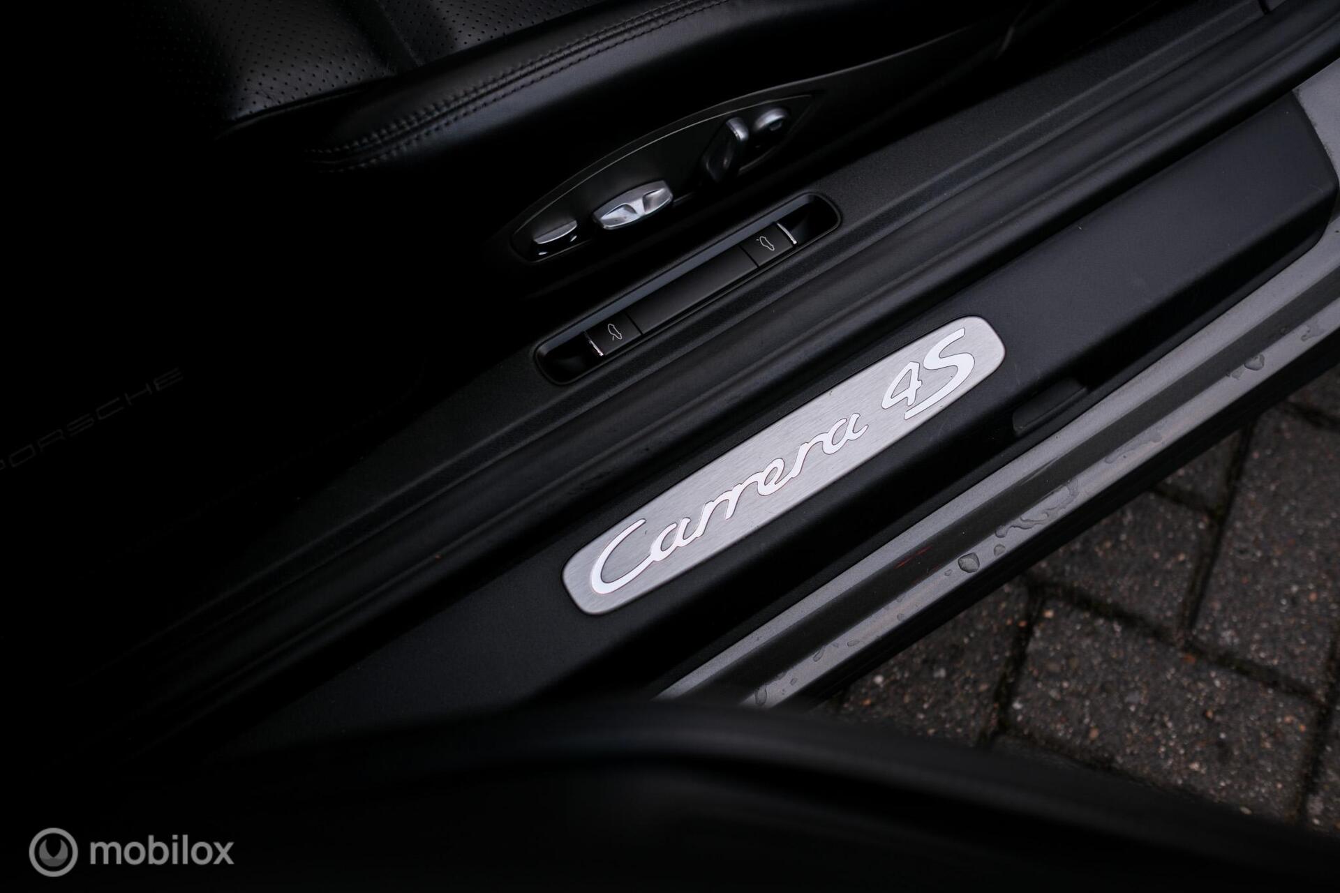 Foto van Porsche 911 Carrera 4s
