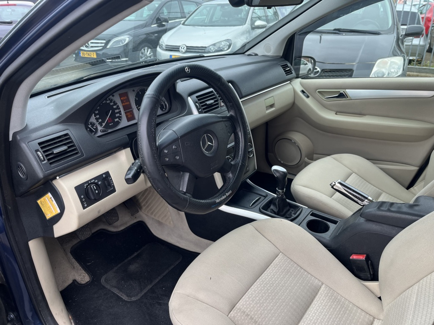 Foto van Mercedes-Benz B 200