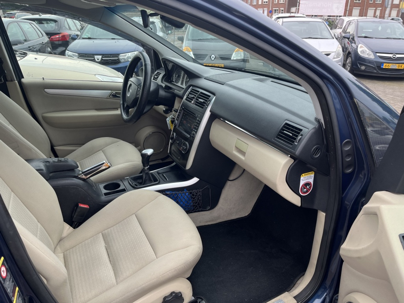 Foto van Mercedes-Benz B 200
