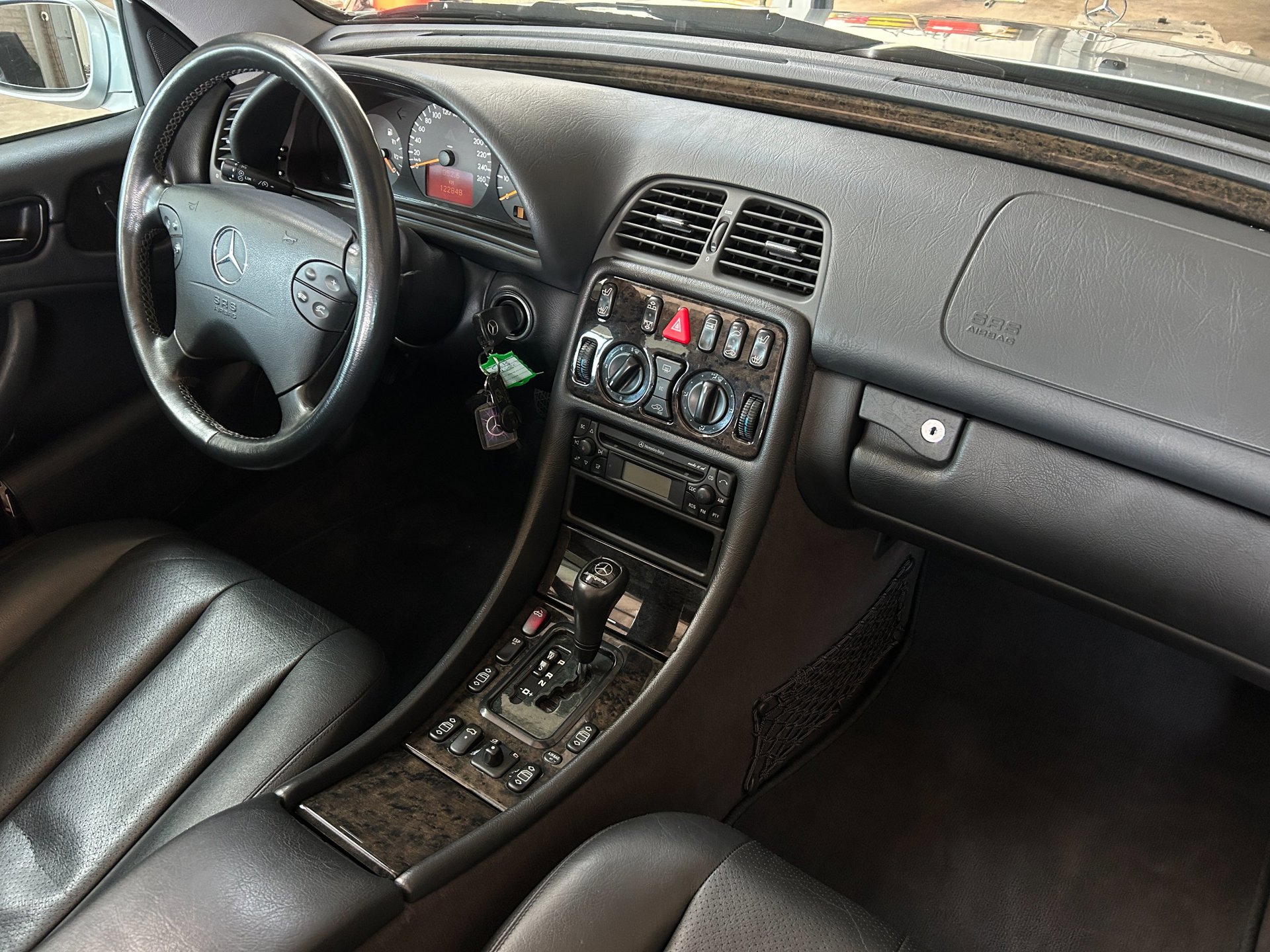 Foto van Mercedes-Benz CLK 230 Kompressor
