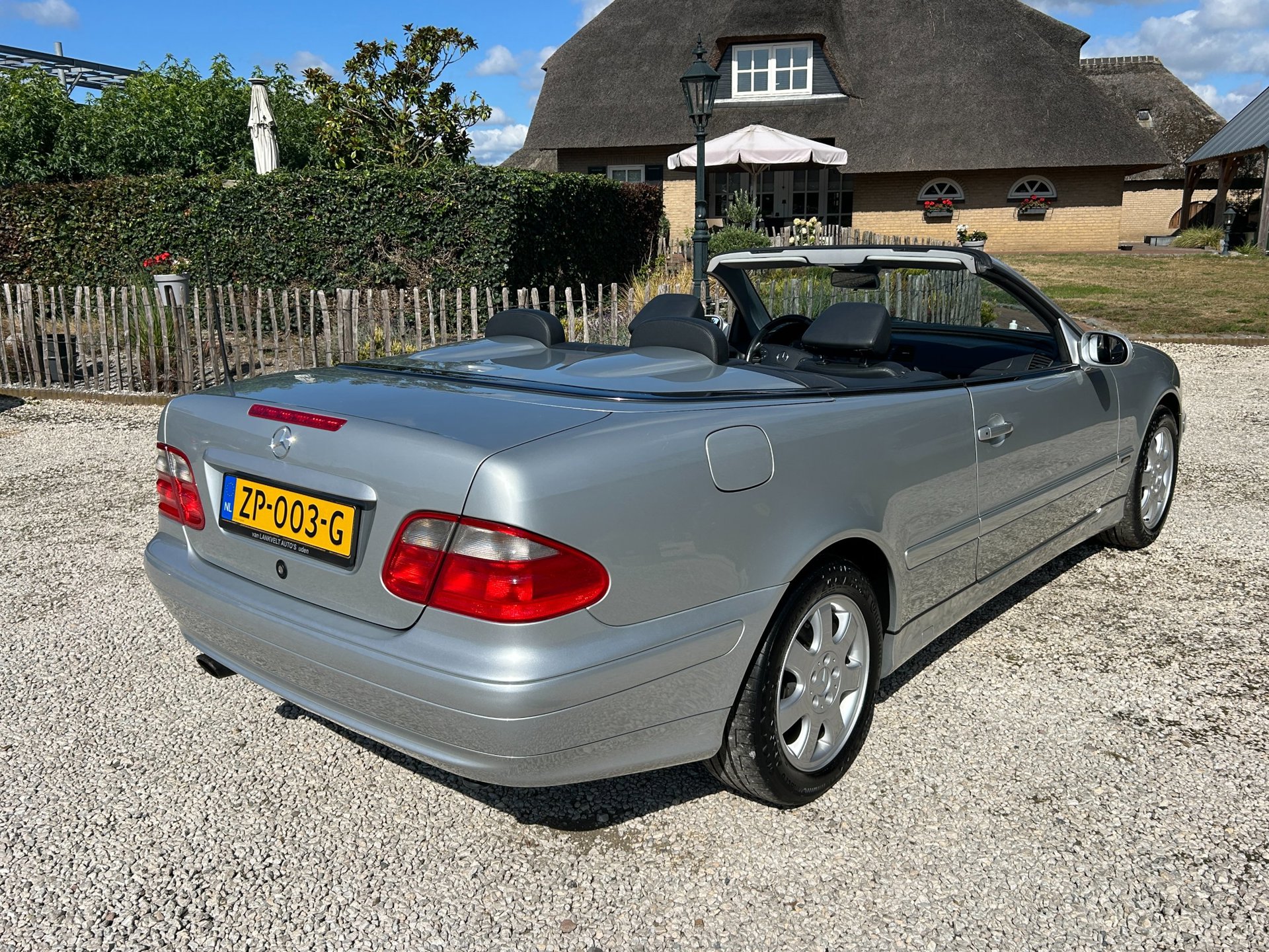 Foto van Mercedes-Benz CLK 230 Kompressor