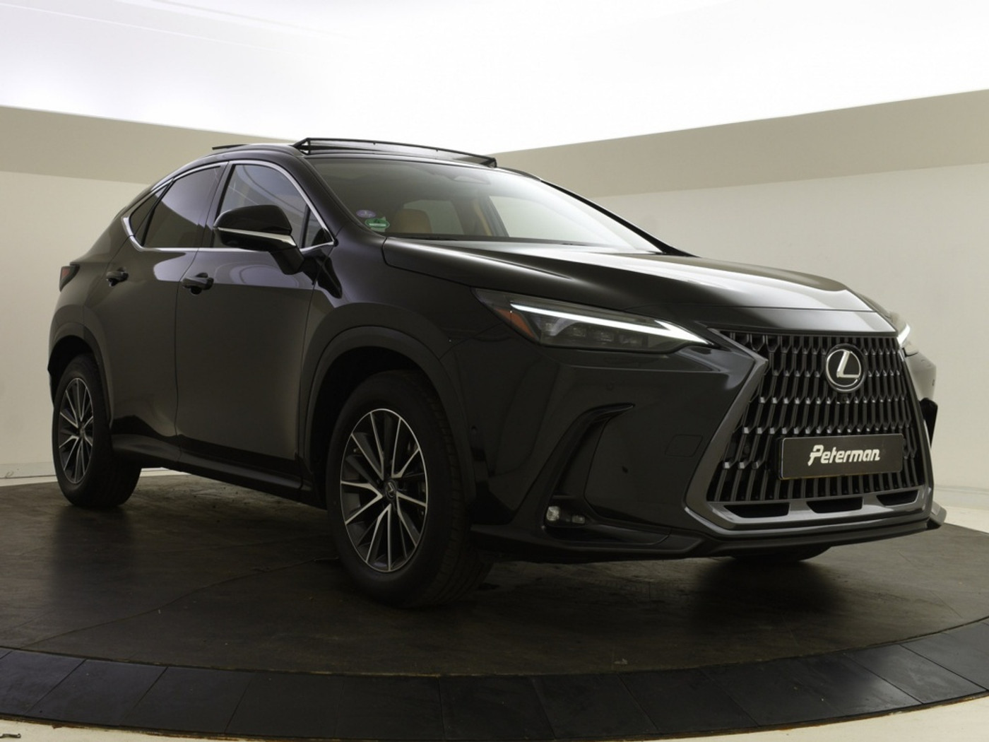 Foto van Lexus Lexus Nx350h