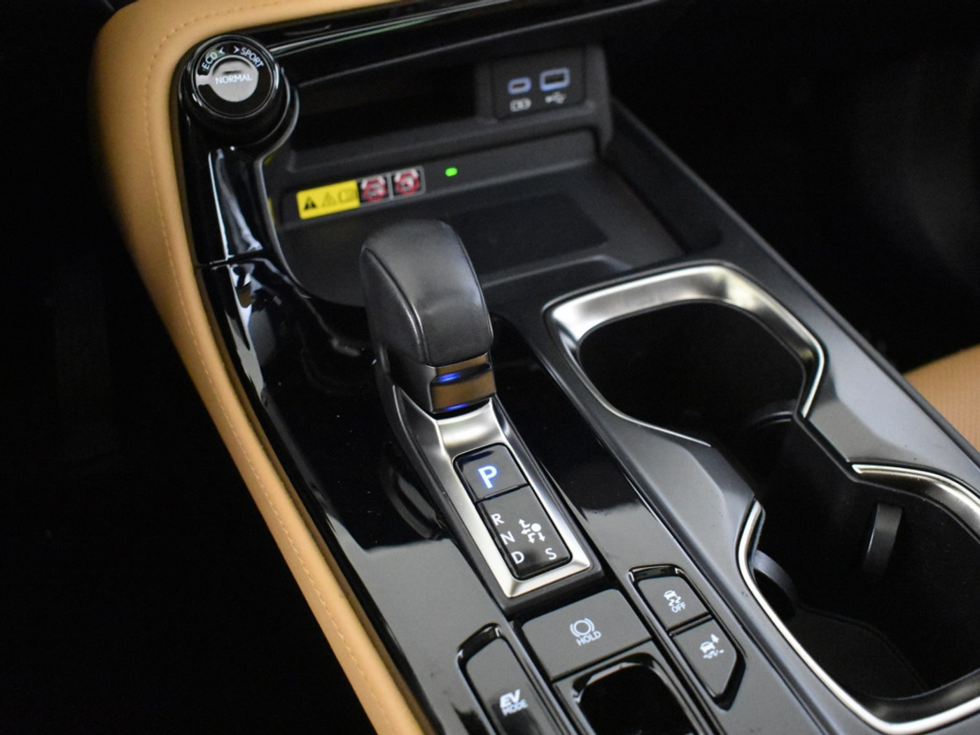 Foto van Lexus Lexus Nx350h