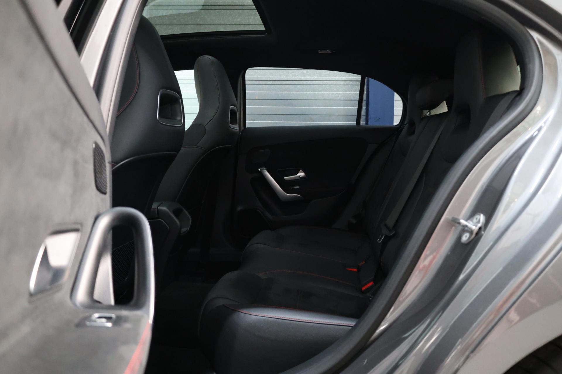 Foto van Mercedes-Benz A 180