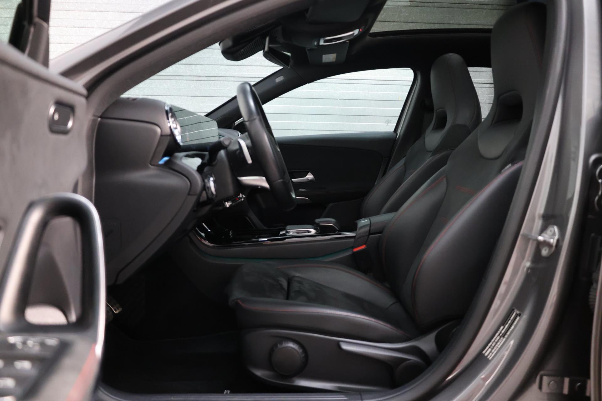 Foto van Mercedes-Benz A 180