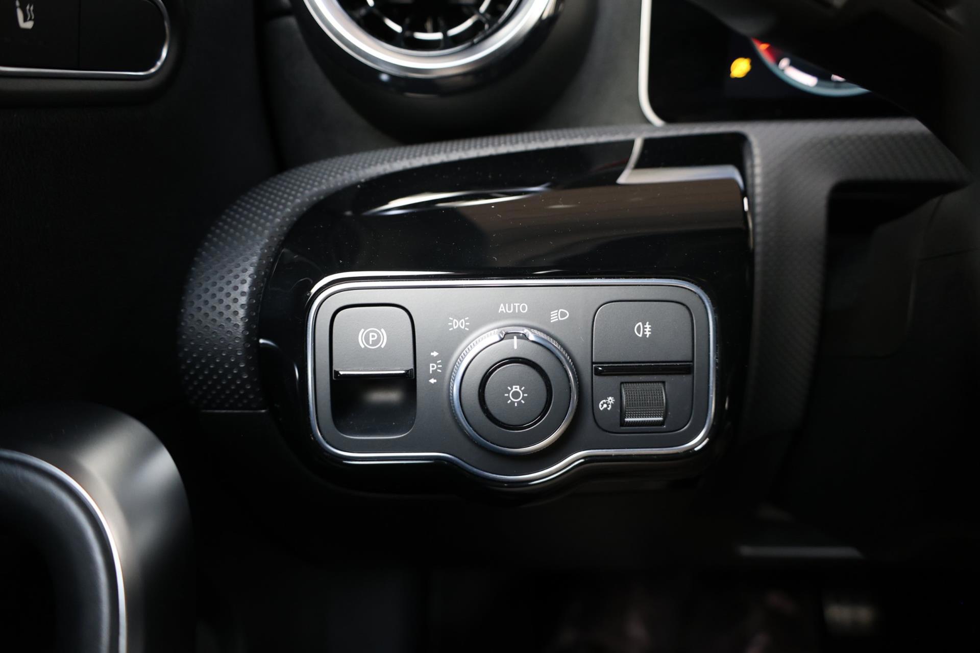 Foto van Mercedes-Benz A 180