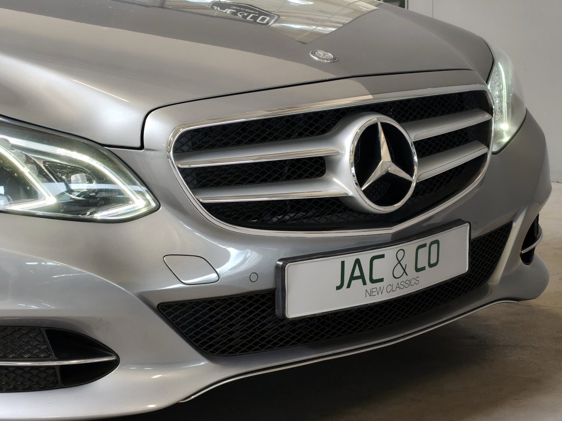 Foto van Mercedes-Benz E 200