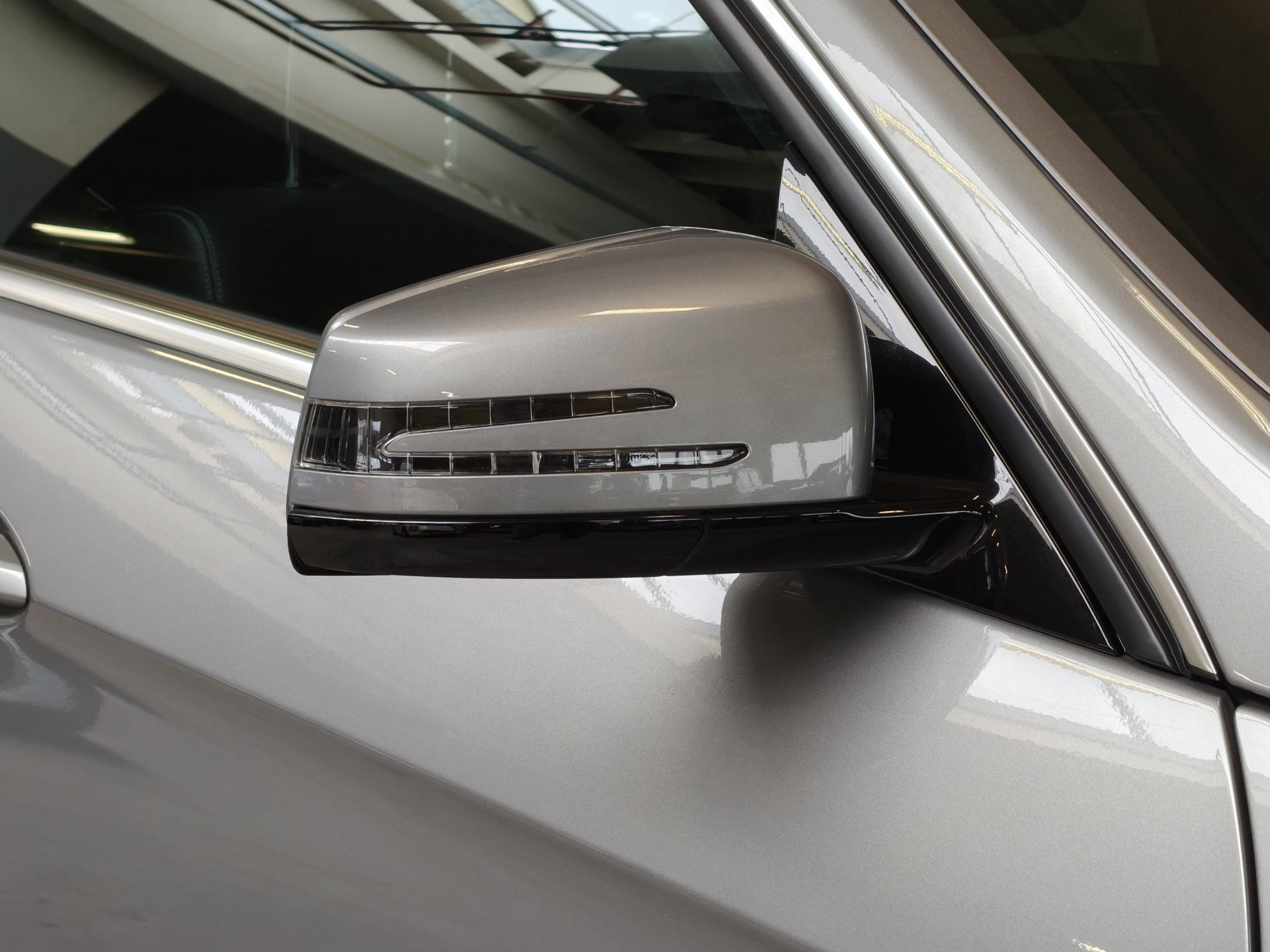 Foto van Mercedes-Benz E 200