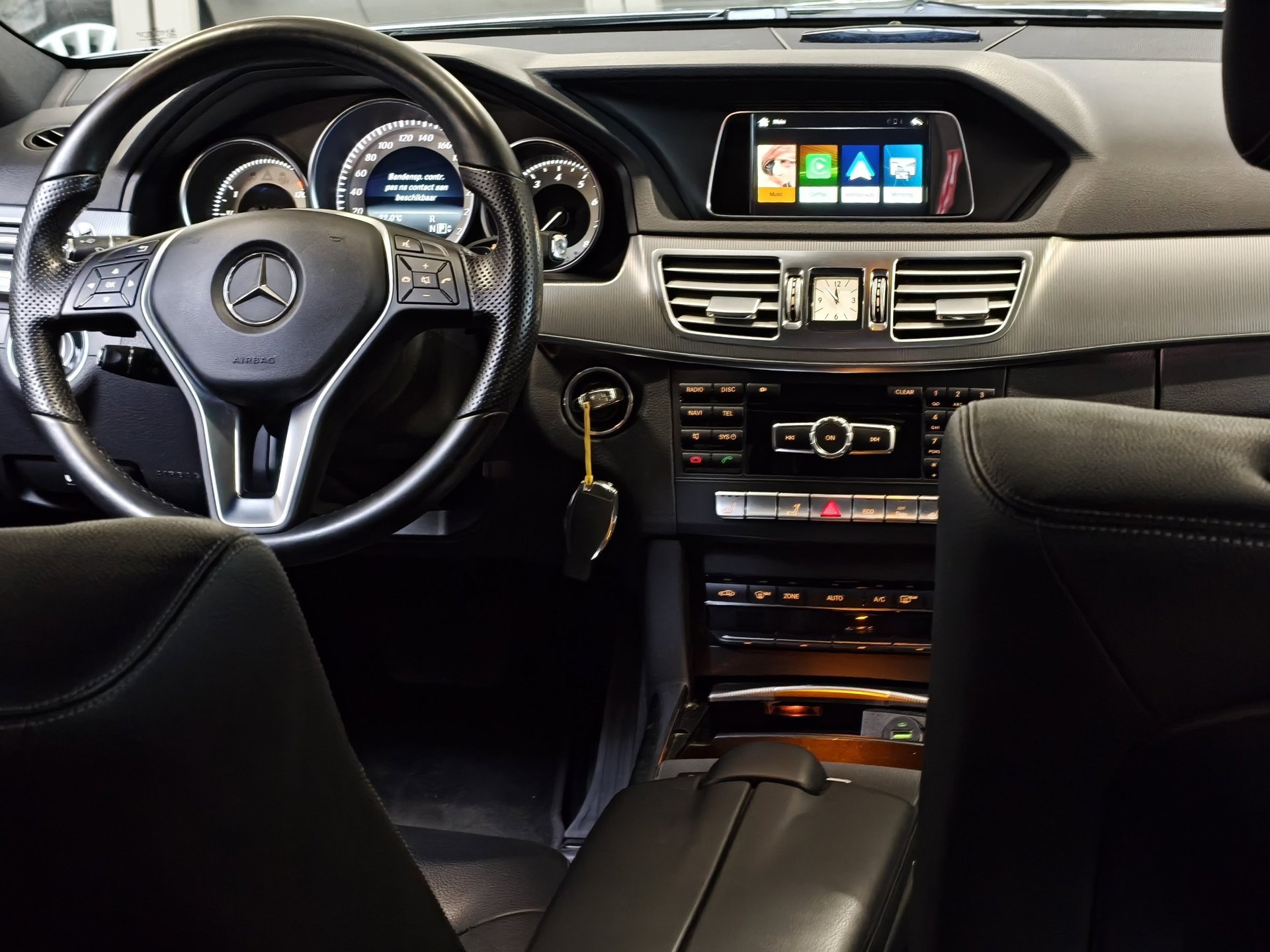 Foto van Mercedes-Benz E 200