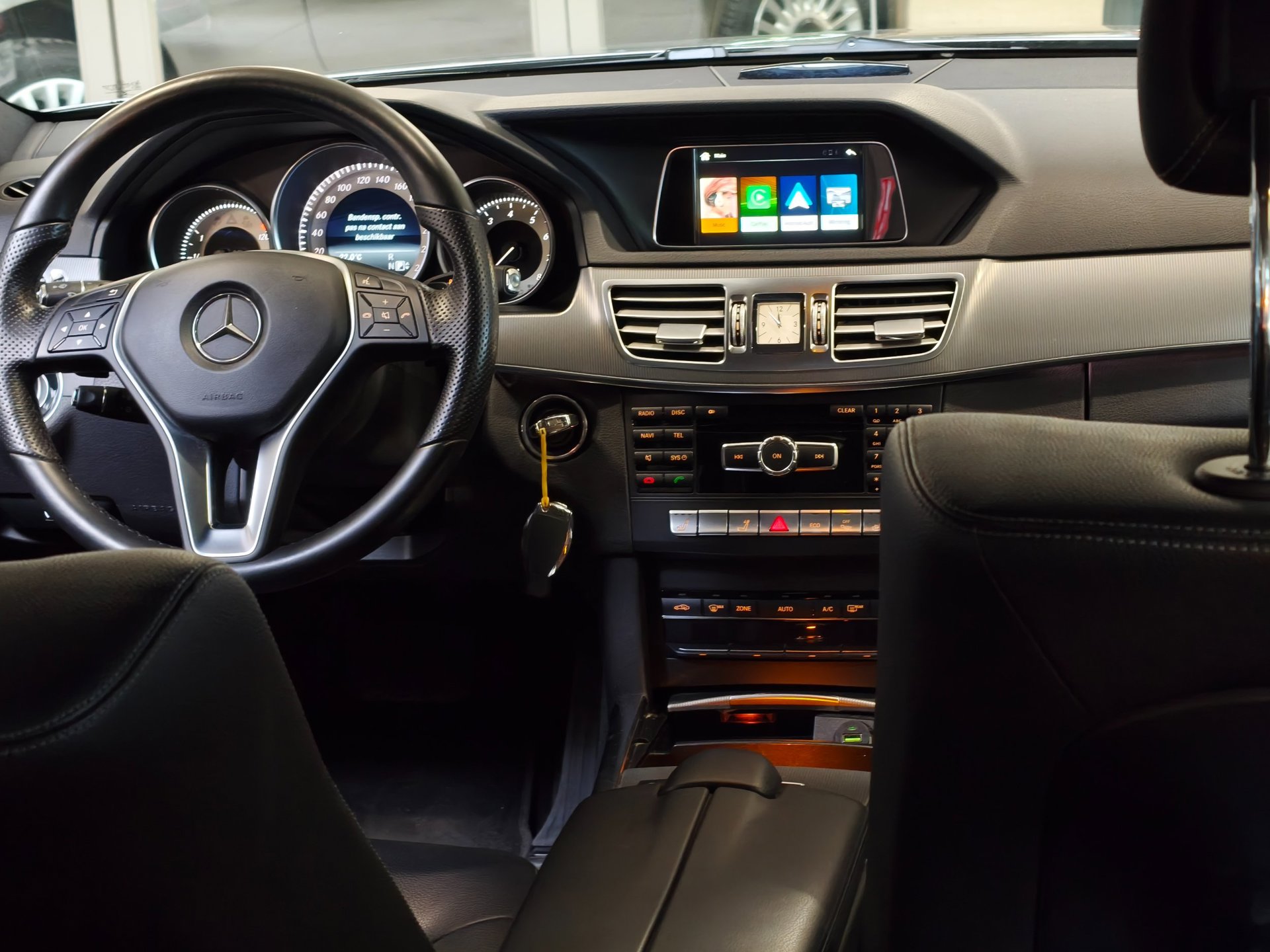 Foto van Mercedes-Benz E 200