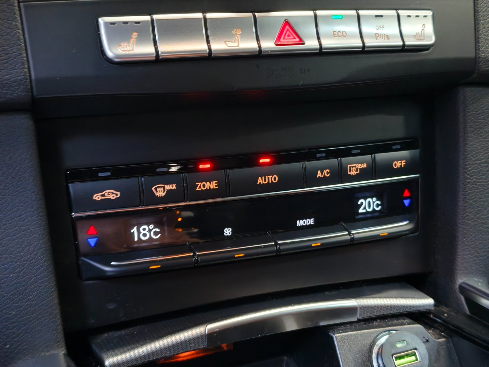 Foto van Mercedes-Benz E 200