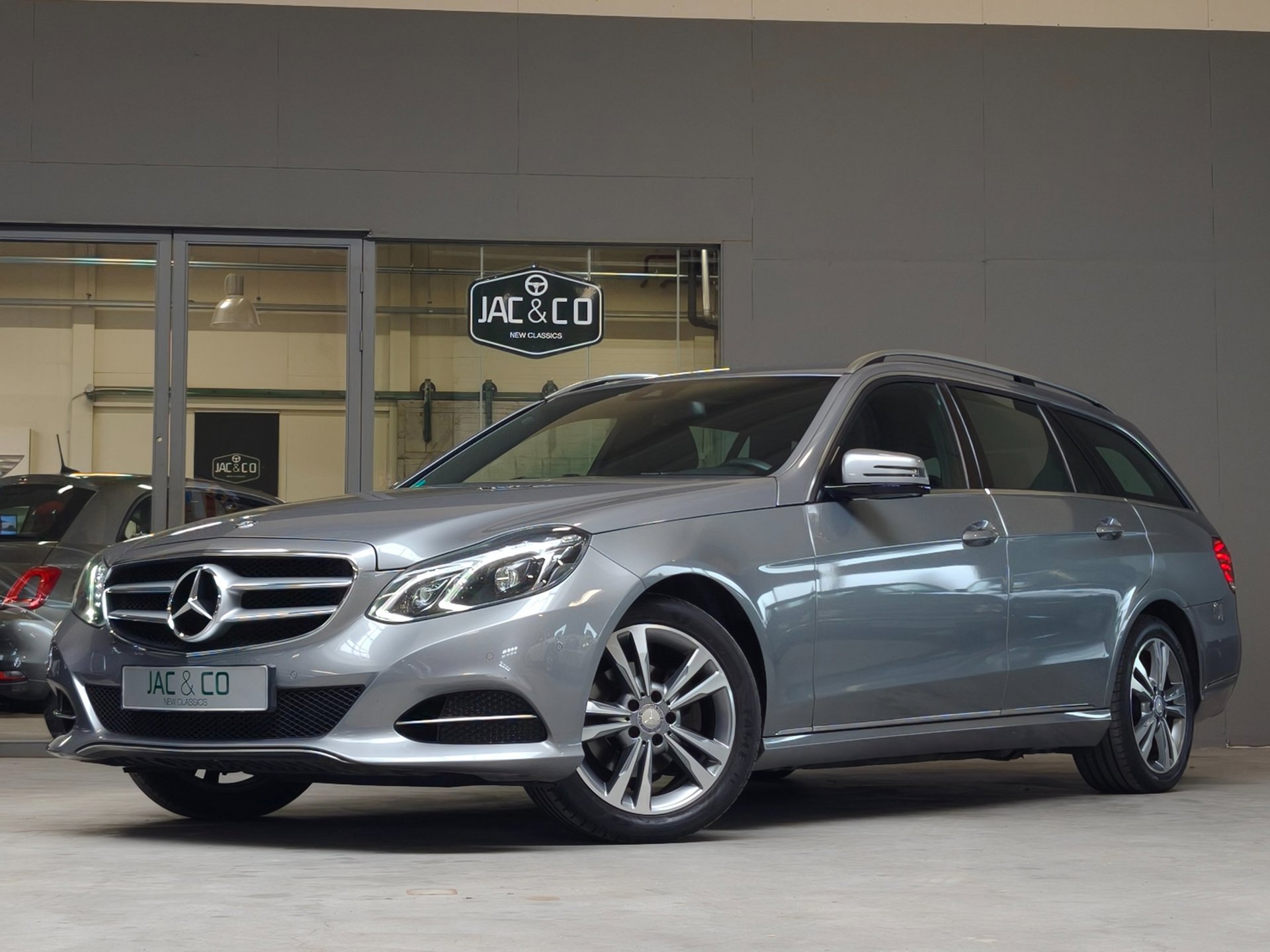Foto van Mercedes-Benz E 200
