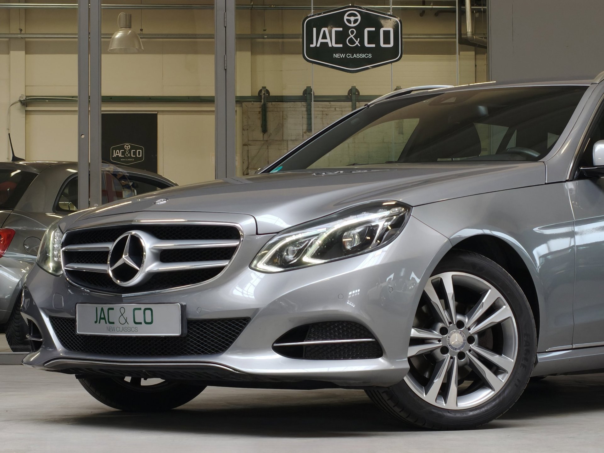 Foto van Mercedes-Benz E 200