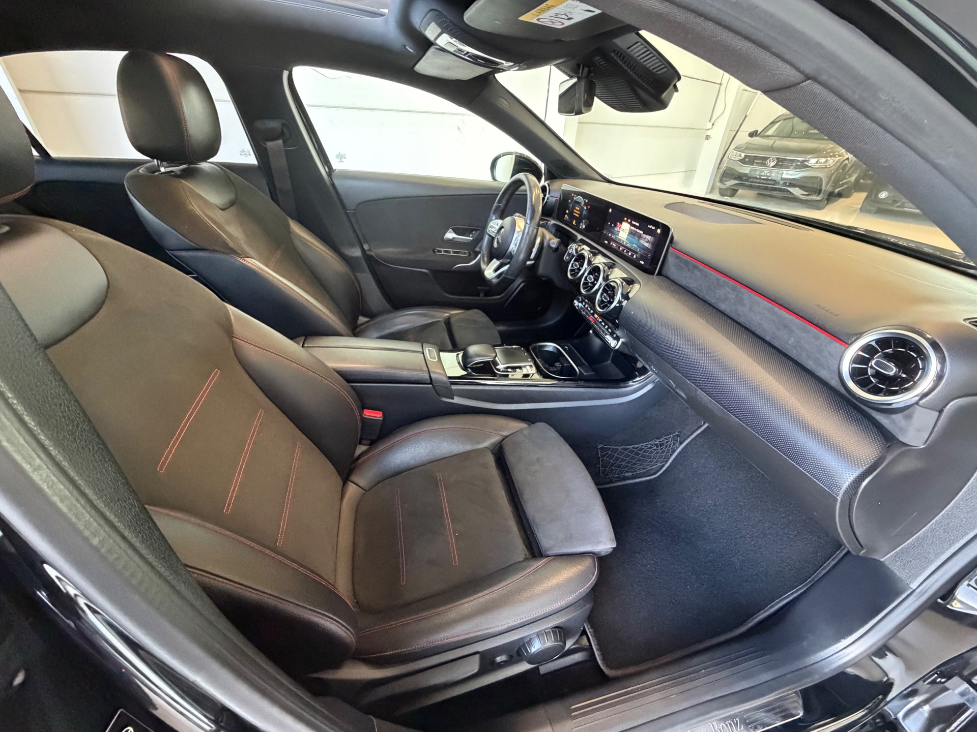 Foto van Mercedes-Benz A 200