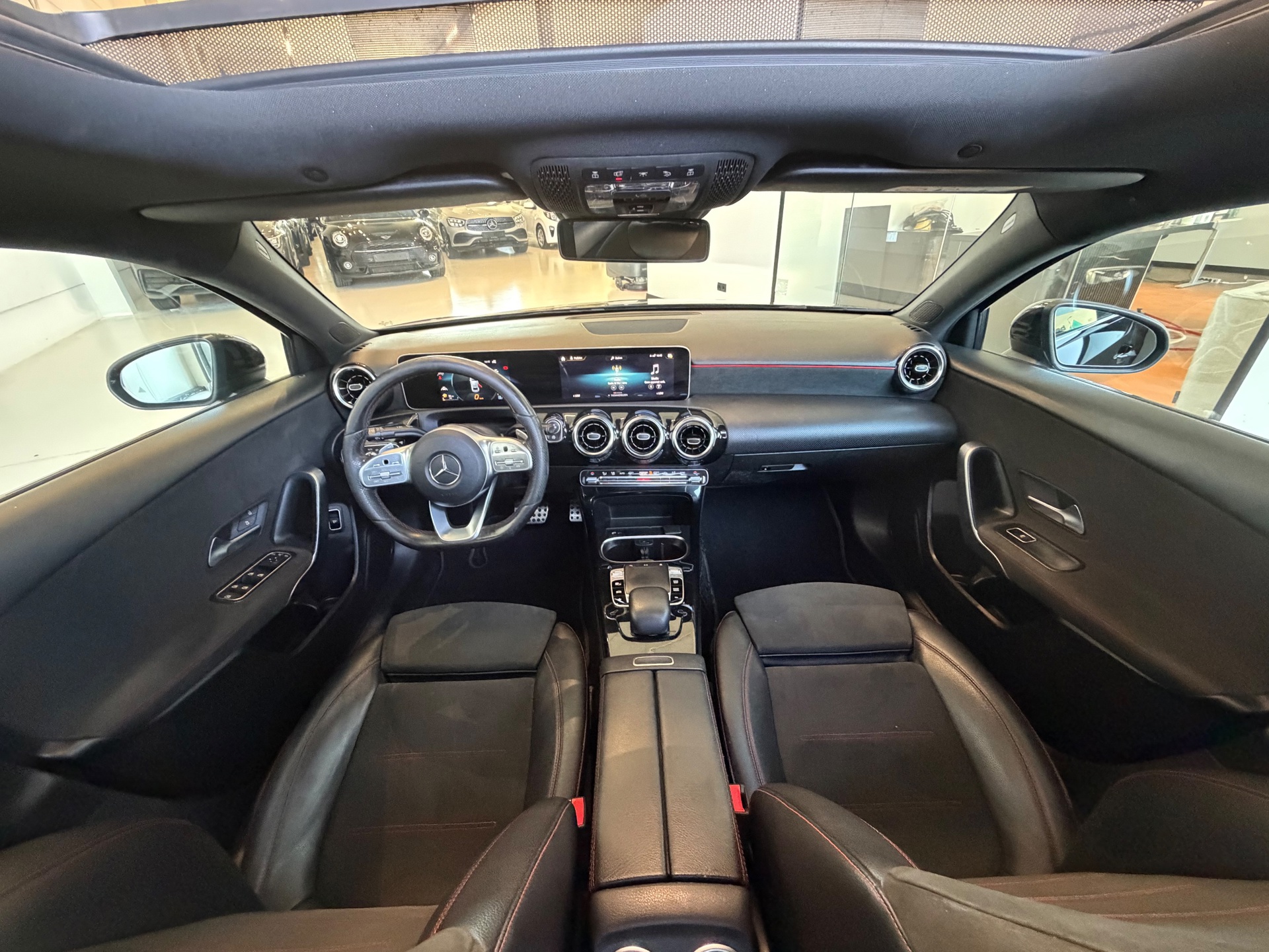 Foto van Mercedes-Benz A 200